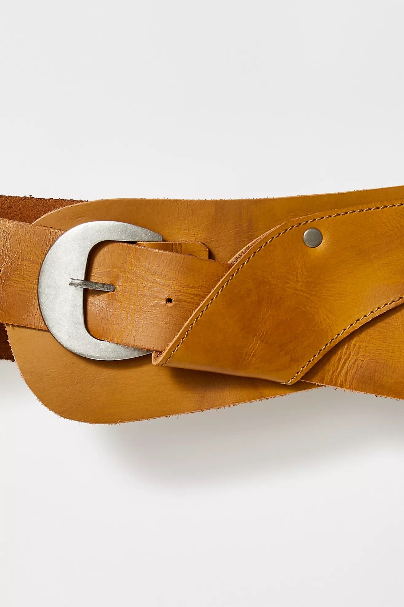 FREE PEOPLE Leather JERICHO Hip Belt – Silver Accents display picture 3