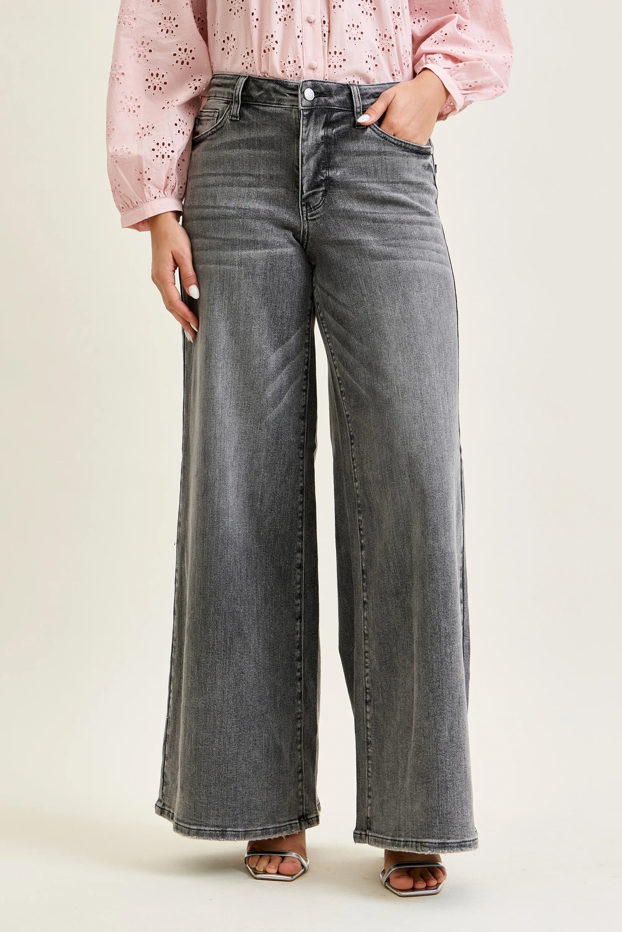 JUDY BLUE Mid-Rise Palazzo Jean - Washed Gray