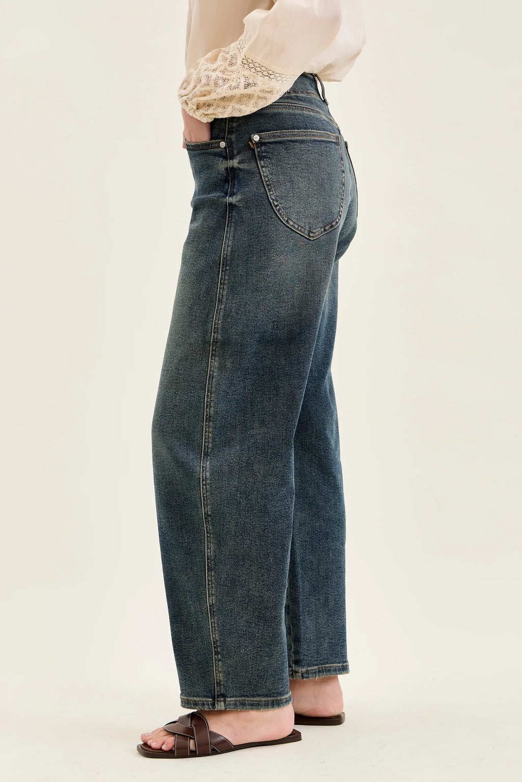 JUDY BLUE High-Waisted Marlow Jean - Medium Blue