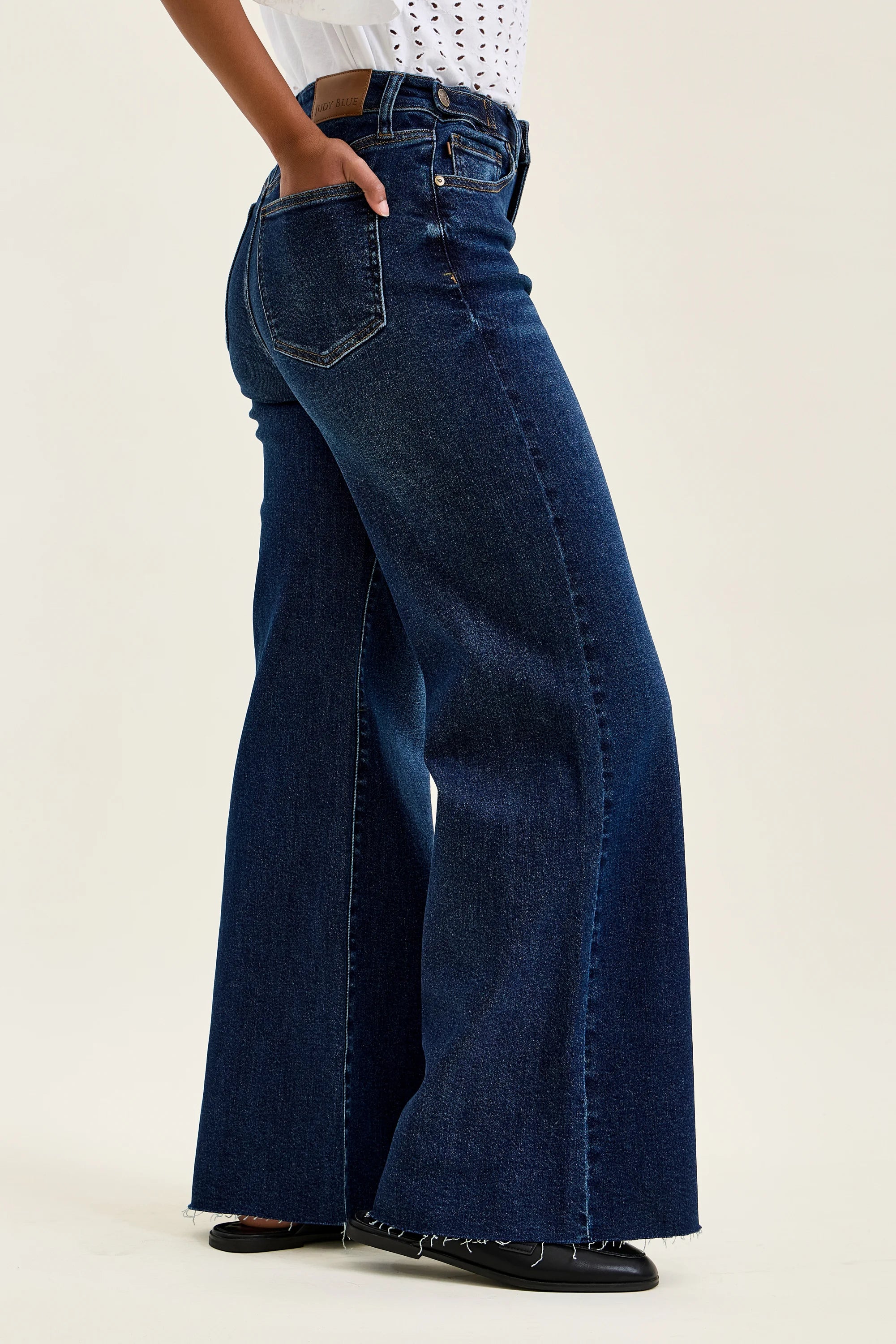 JUDY BLUE HW Retro Wide w/ Adjustable WB Tabs + Raw hem