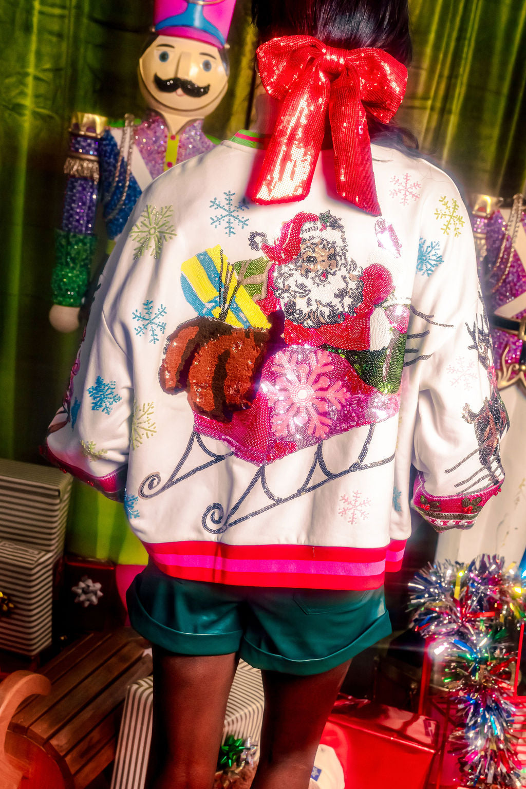 QUEEN OF SPARKLES Sequin VINTAGE SANTA Sweatshirt