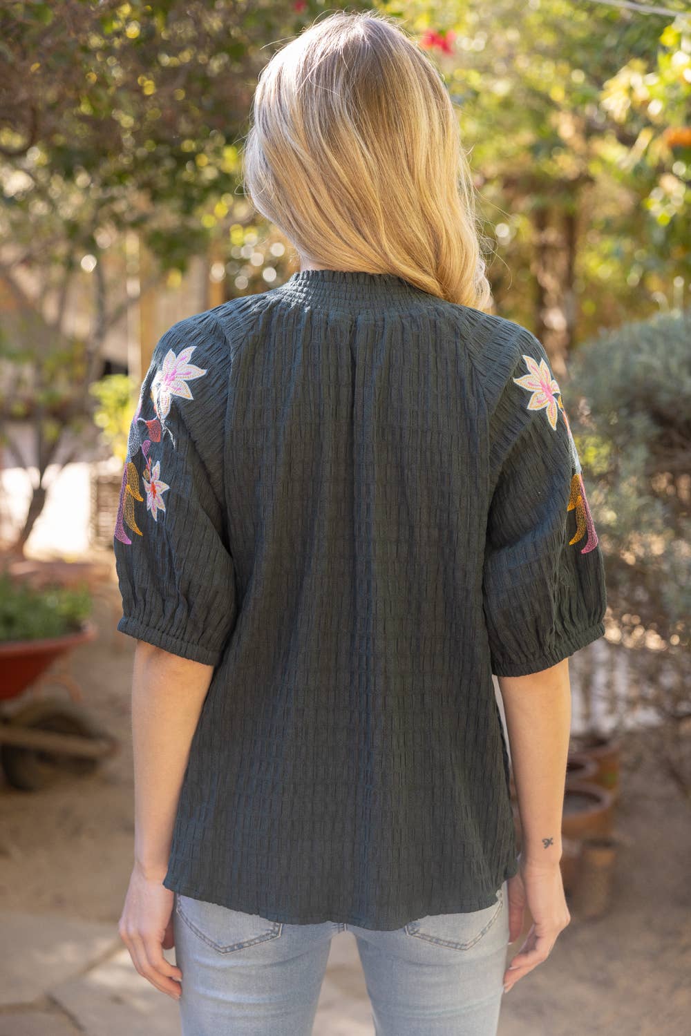 CHELSEA Bird EmbroiderySleeve Smocked Neck Top