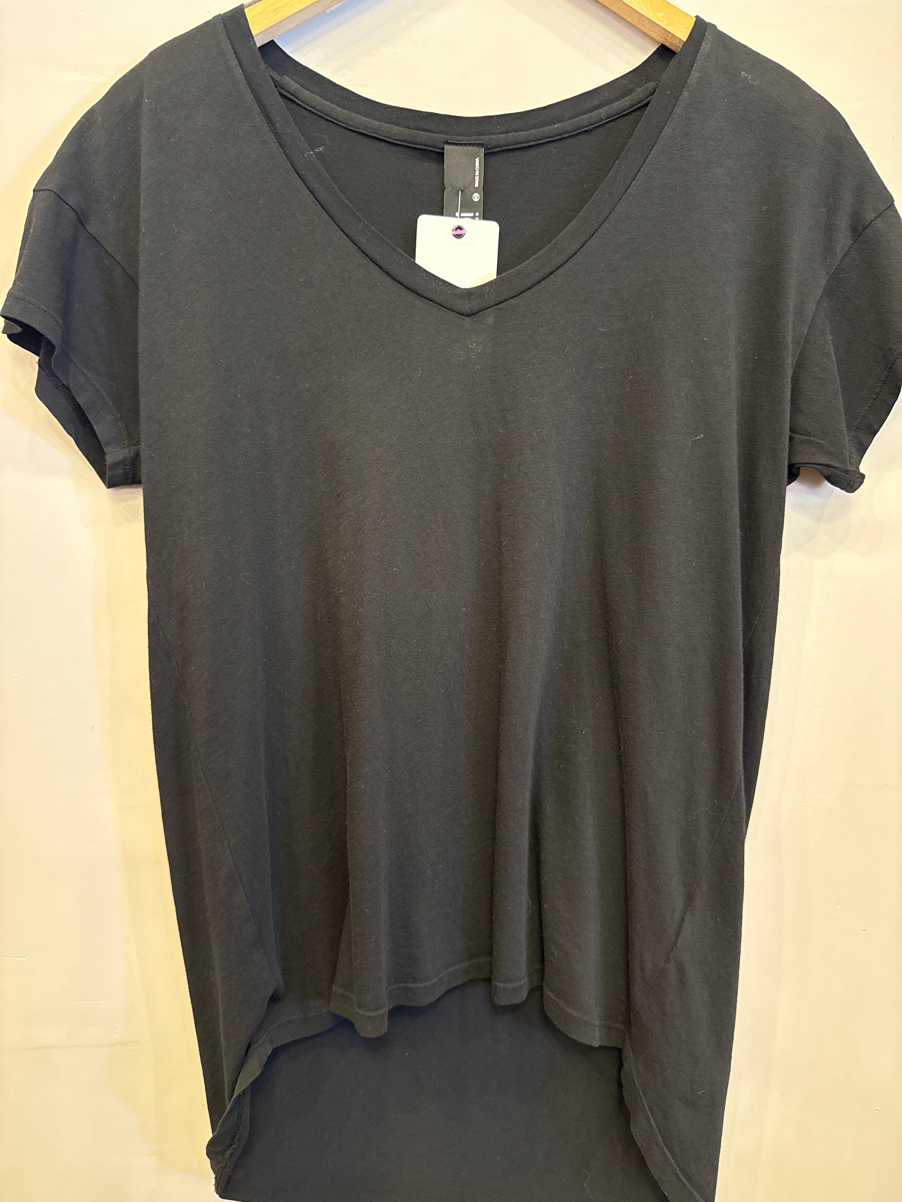 *BOBI V-Neck REPUBLIC HiLo Lightweight Jersey Top