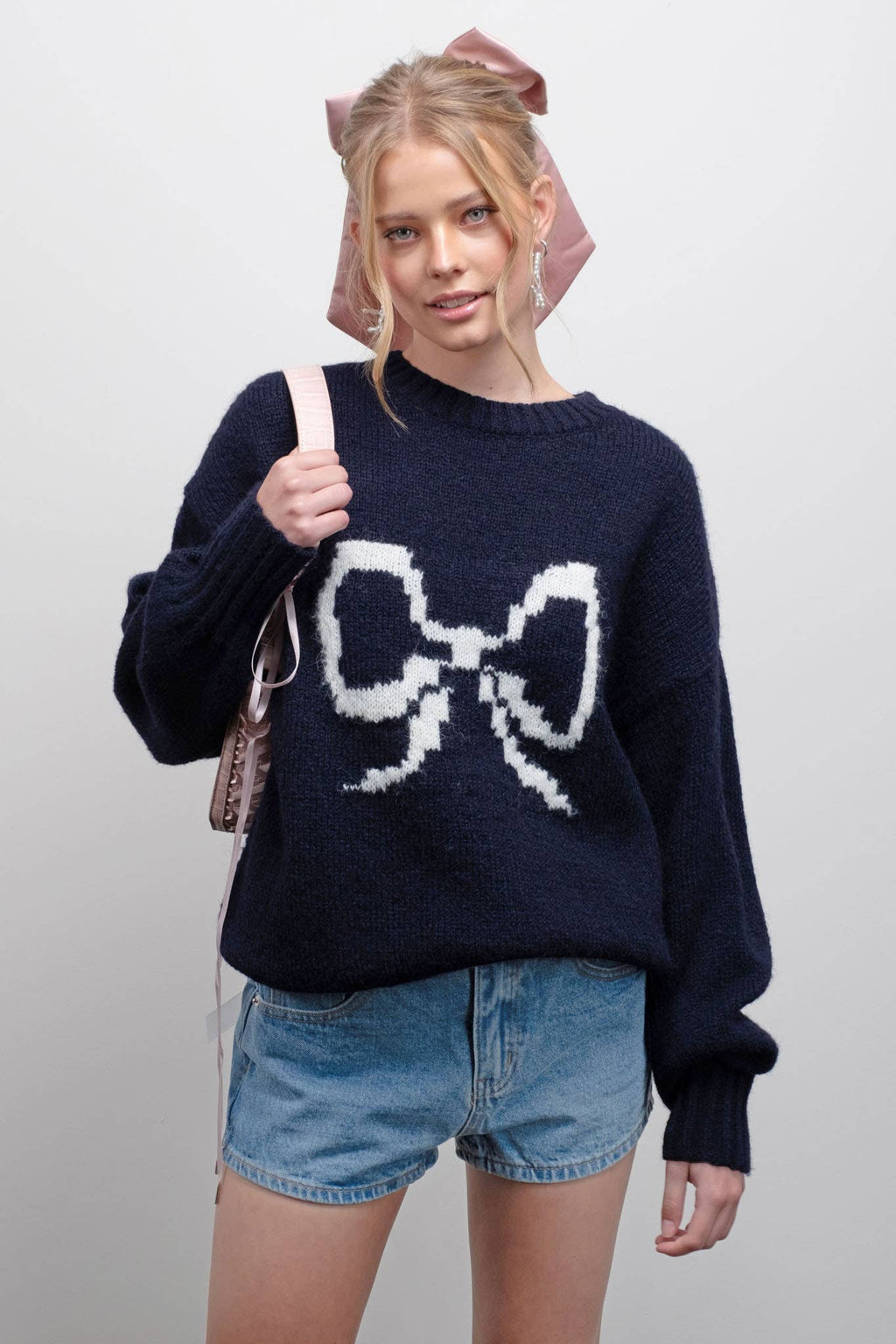 HALEN Bow Graphic CrewNeck Sweater