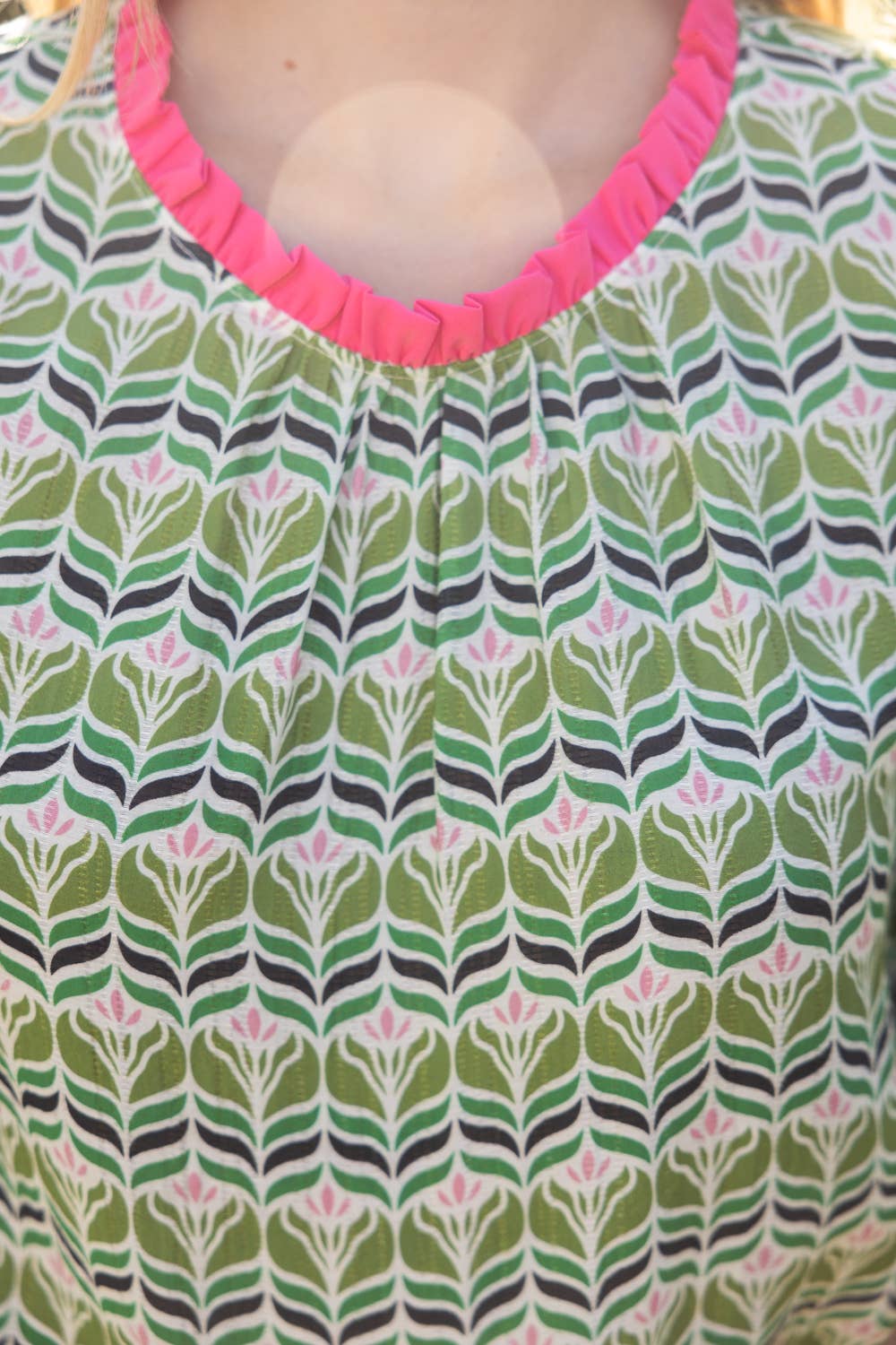 SENSATIONS Print Contrast Ruffle PuffSleeve Top