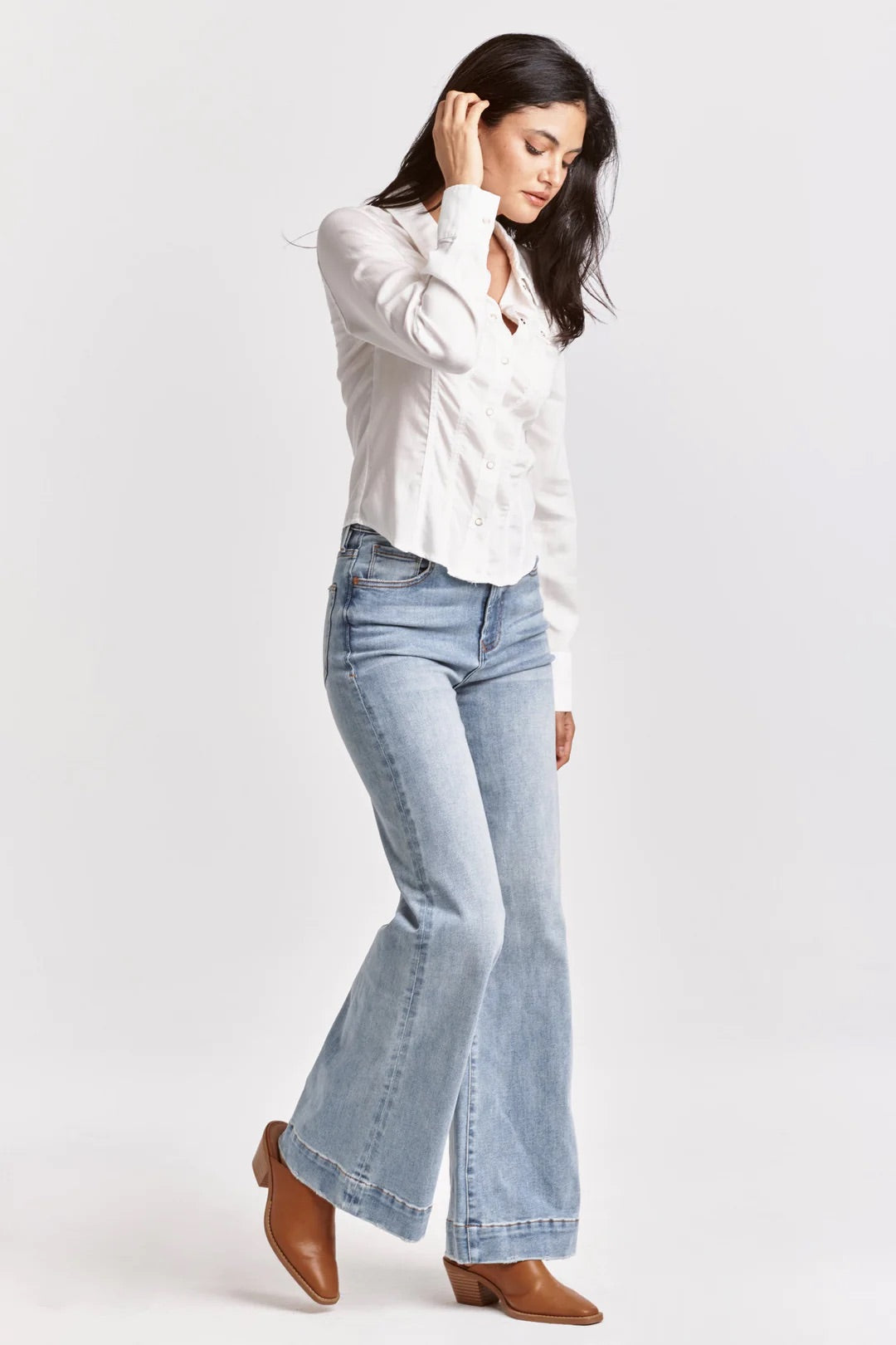 DEAR JOHN Snap Button URIA Long Sleeve Collar Top