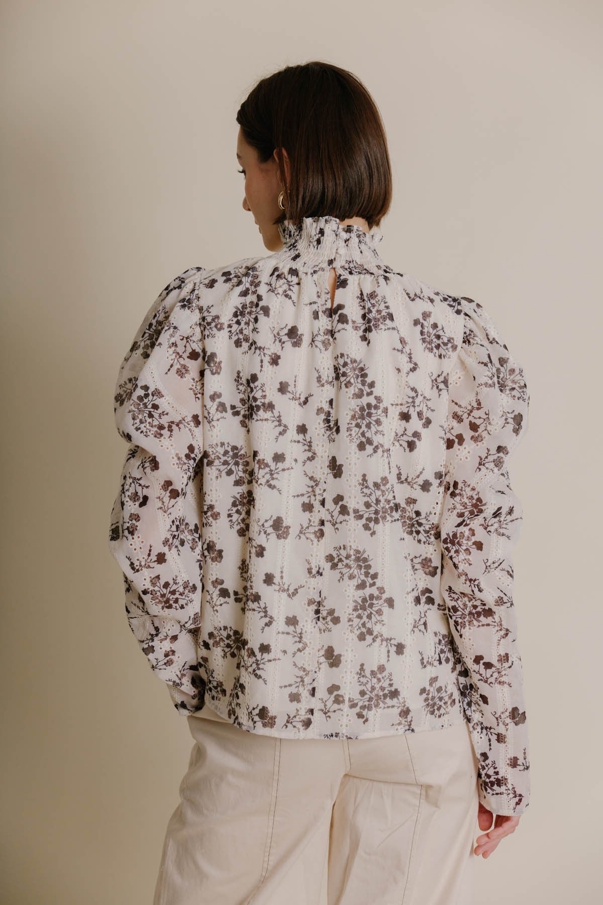 Aureum GEORGIA Floral Lace PuffSleeve Top