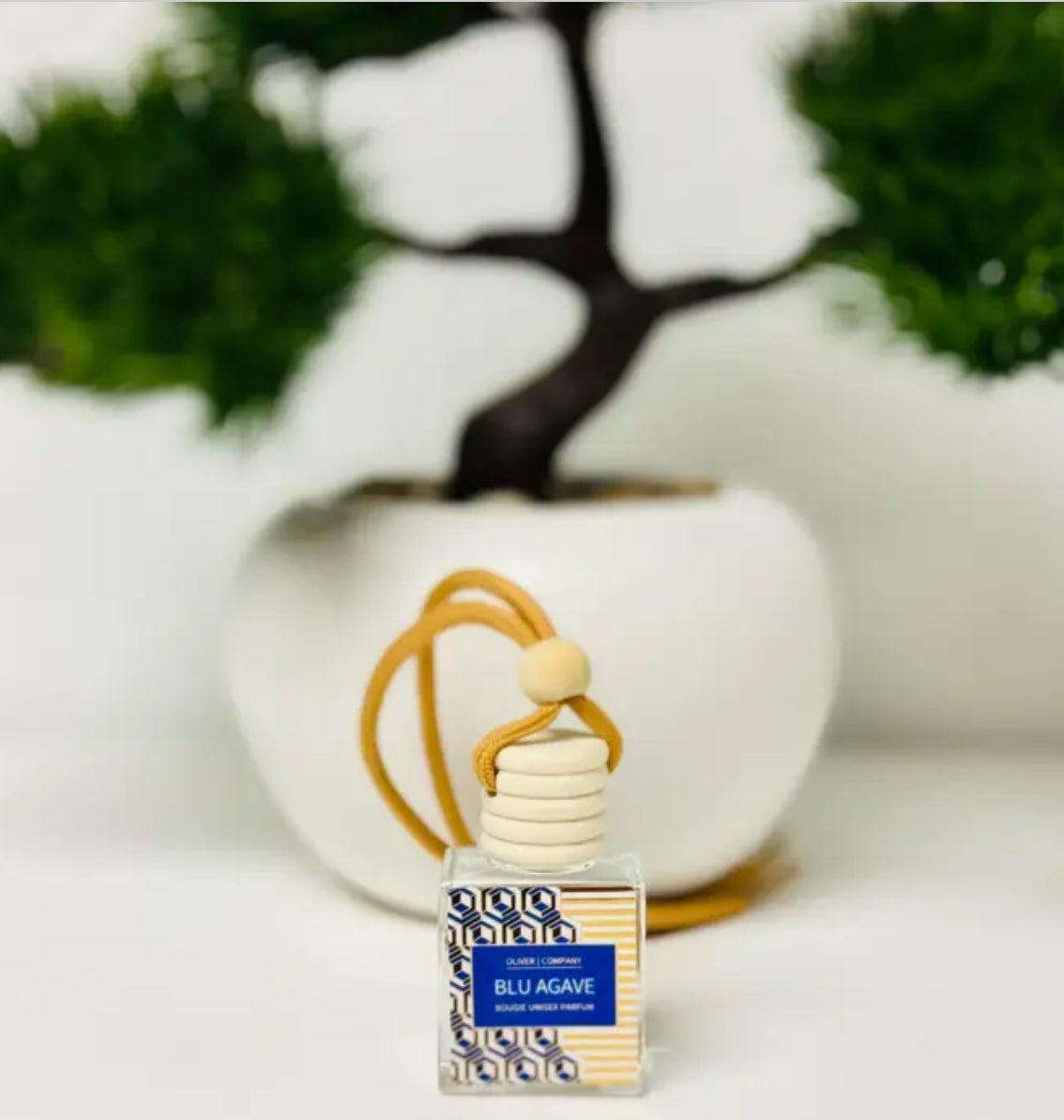 OLIVER + CO. Bougie BLU AGAVE On-The-Go Car Charm Freshener