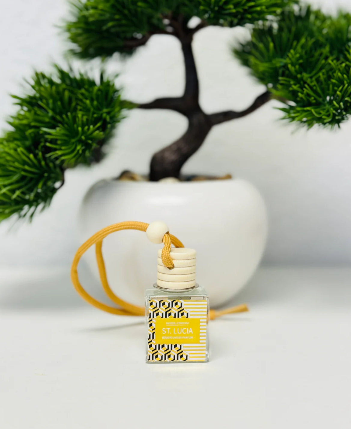 OLIVER + CO. Bougie ST. LUCIA On-The-Go Car Charm Freshener