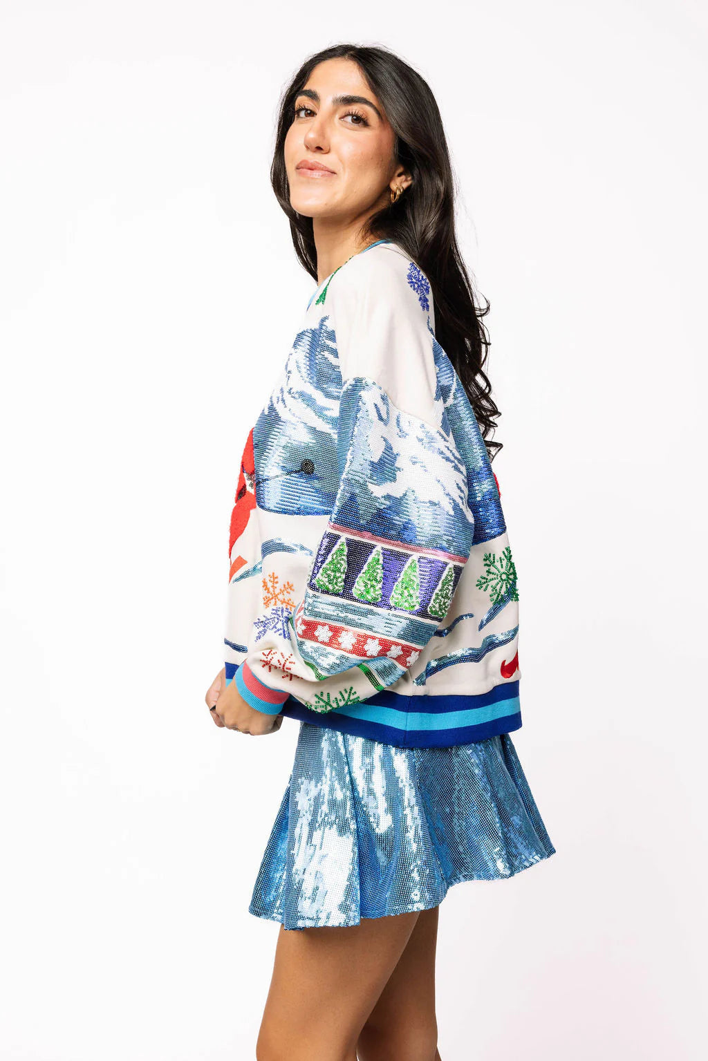 QUEEN OF SPARKLES White & Blue Vintage SKIING SANTA Sweatshirt Top