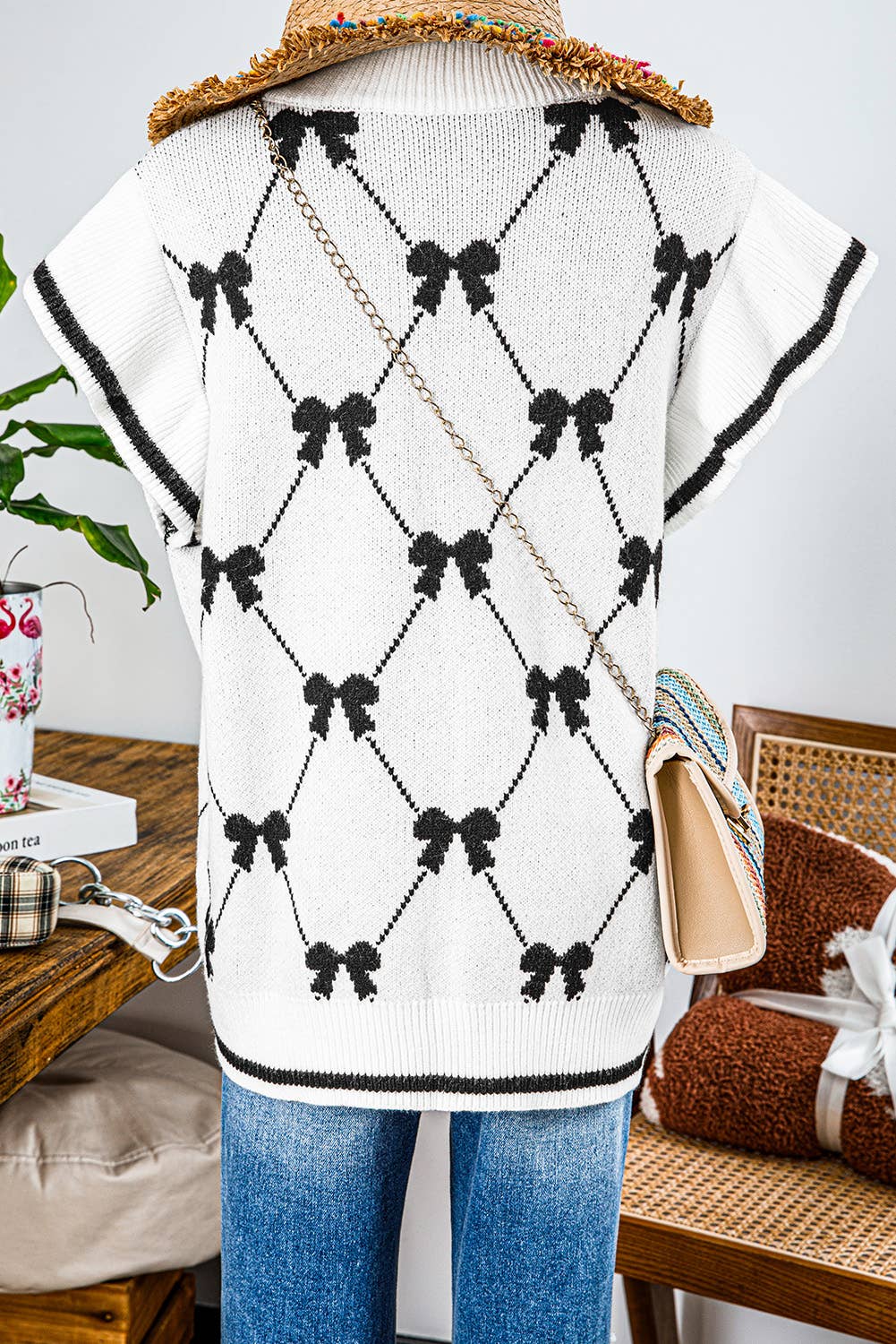 BOUNDARIES BowPrint Zipped Collar Sweater Top