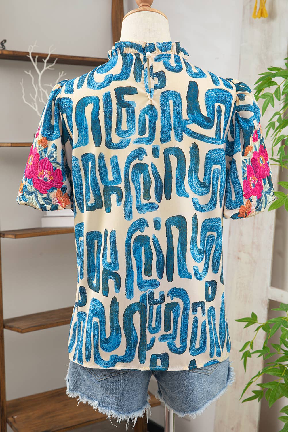 REDEMPTION Embroidered Puff Sleeve Frilled Top