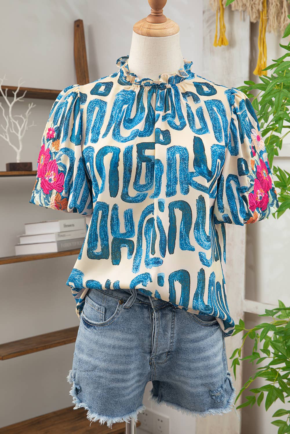 REDEMPTION Embroidered Puff Sleeve Frilled Top