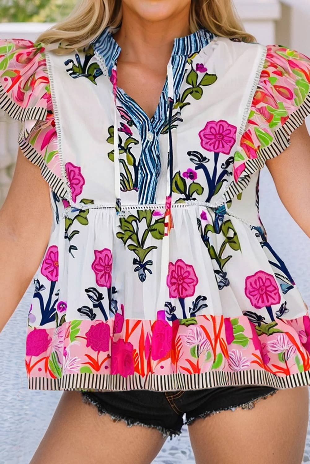 LET GO Floral ButtonNeck StripeTrim Top