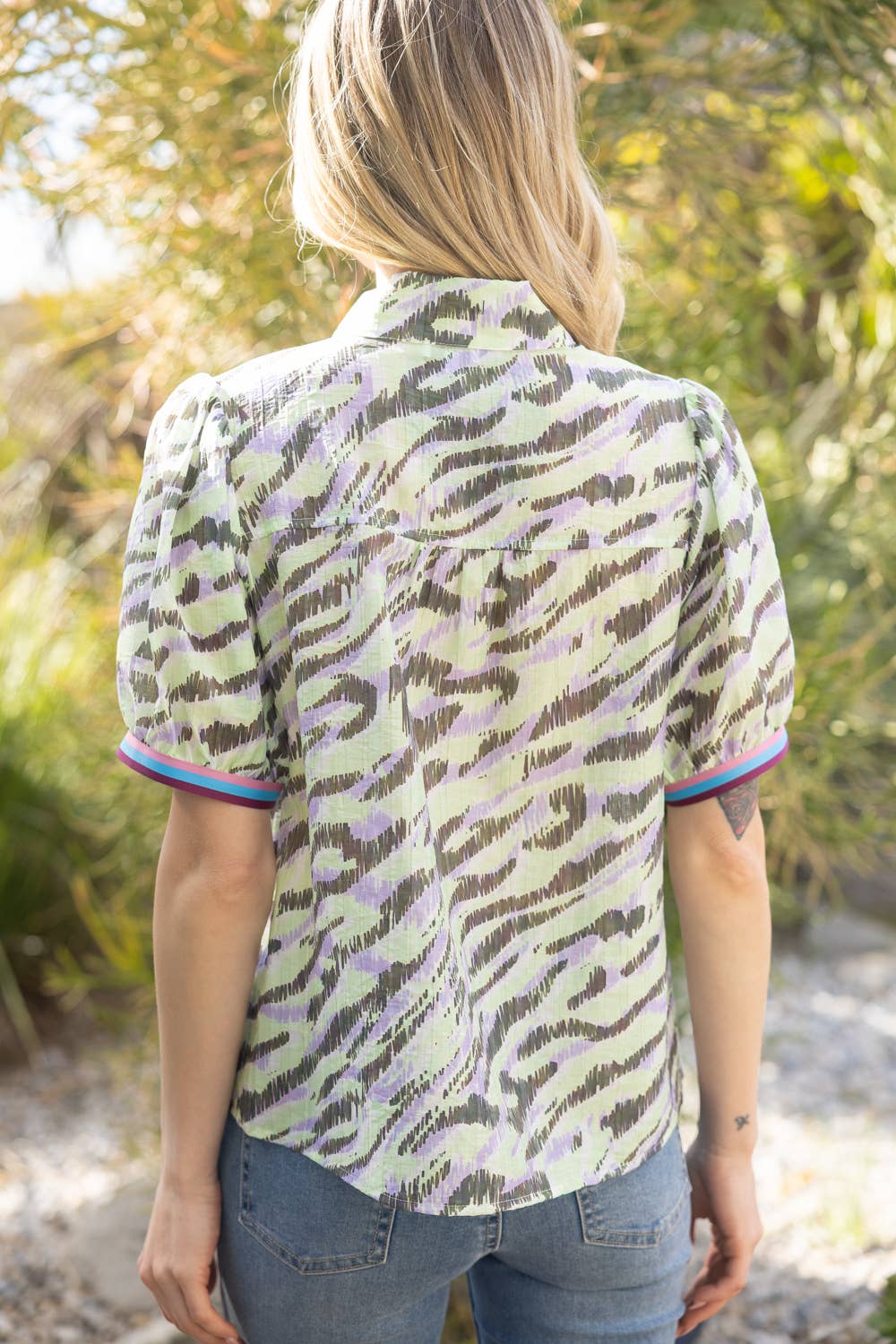 COVER Zebra Print StripeTrim V-Neck Top