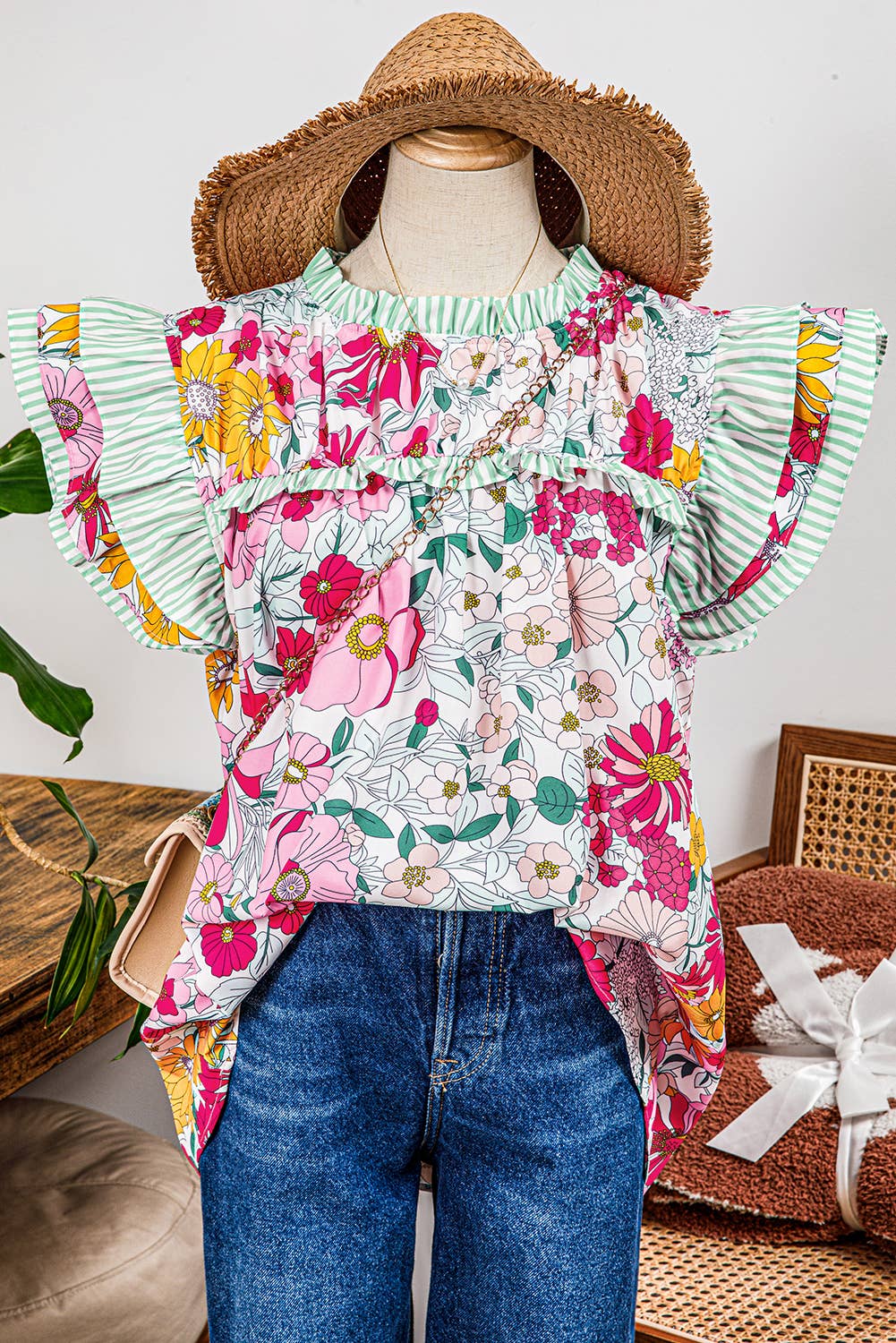 SOURCE Floral Contrast RuffleTrim Short Sleeve Woven Top