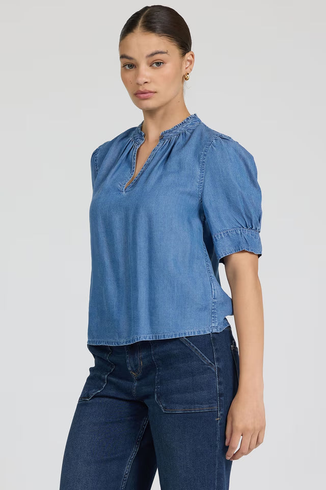 DEAR JOHN Sammi V-Neck Short Sleeve Denim Top