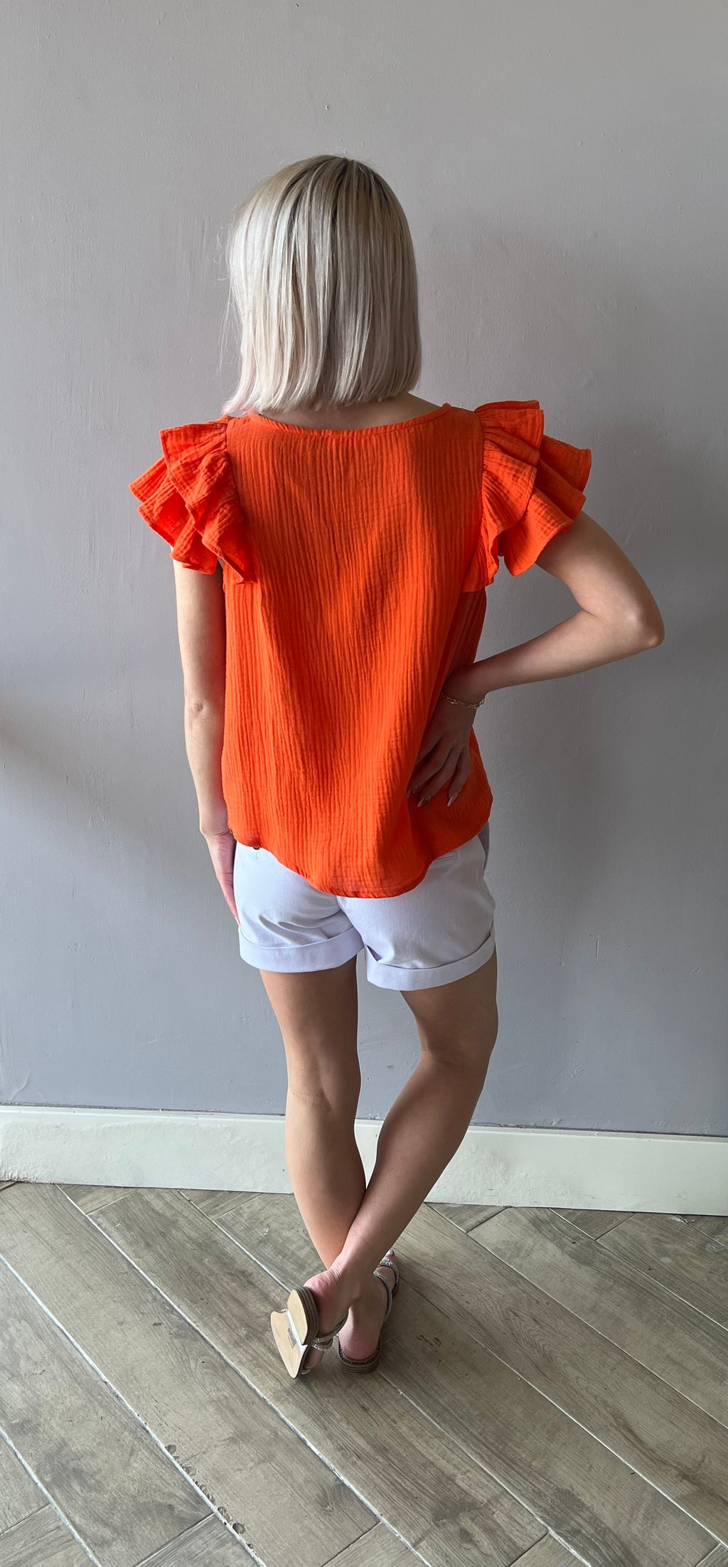 ESSENTIAL Gauze FlutterSleeve Top