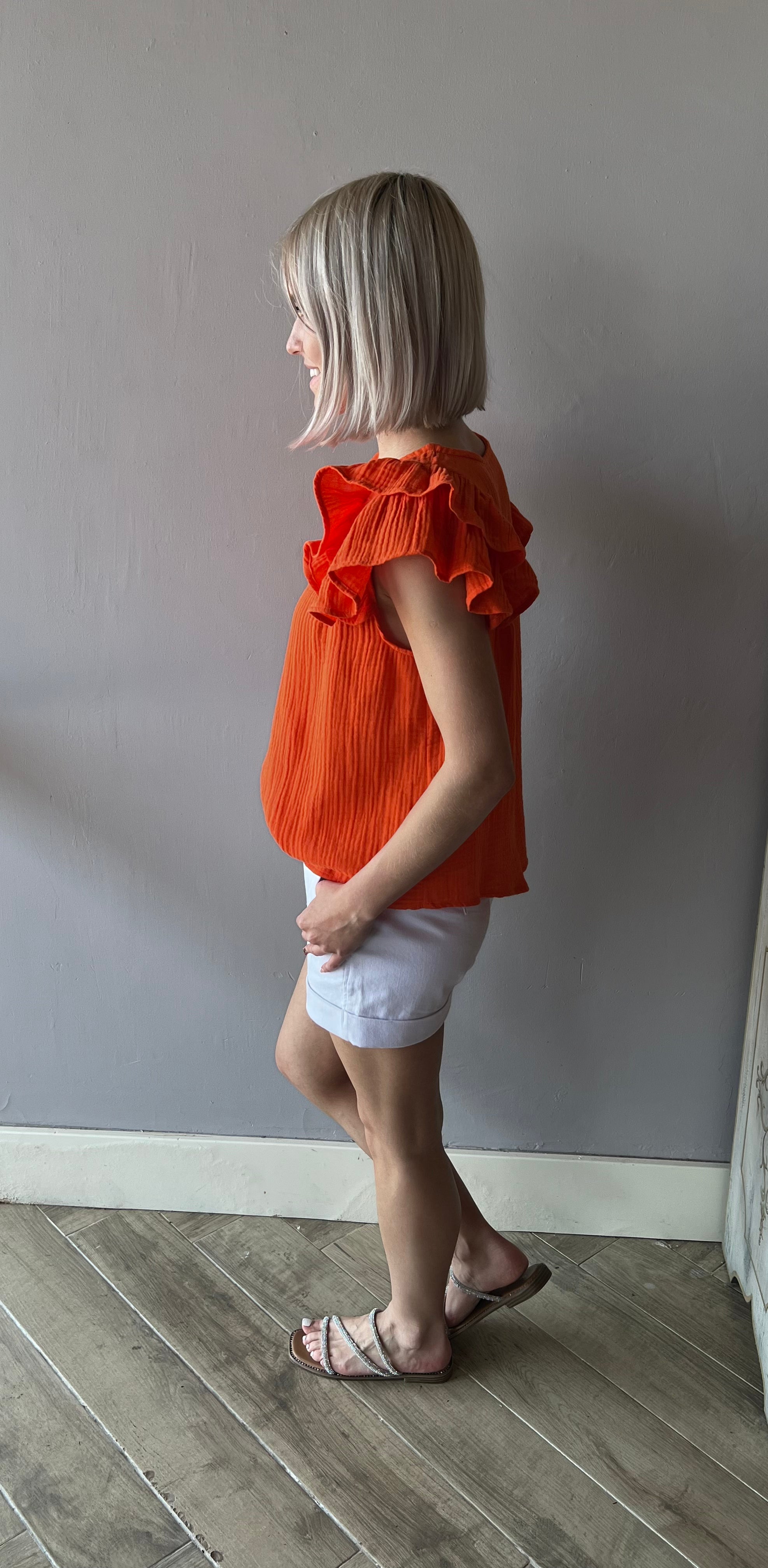 ESSENTIAL Gauze FlutterSleeve Top