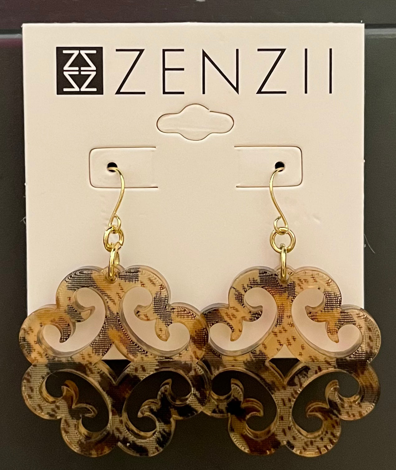 ZENZII Circle Wave Resin Earring