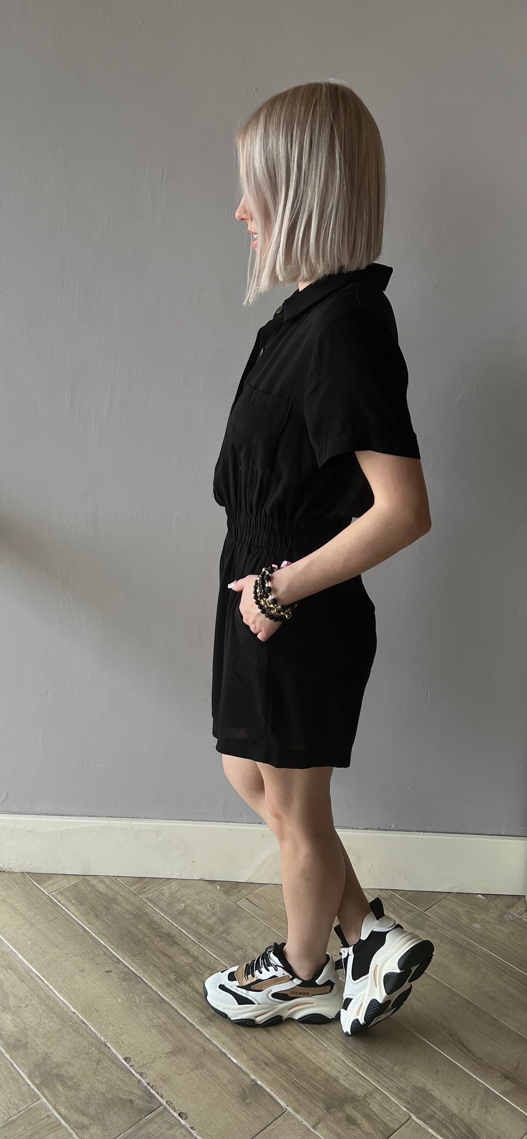 TREMBLE Collar ButtonDown Short Romper