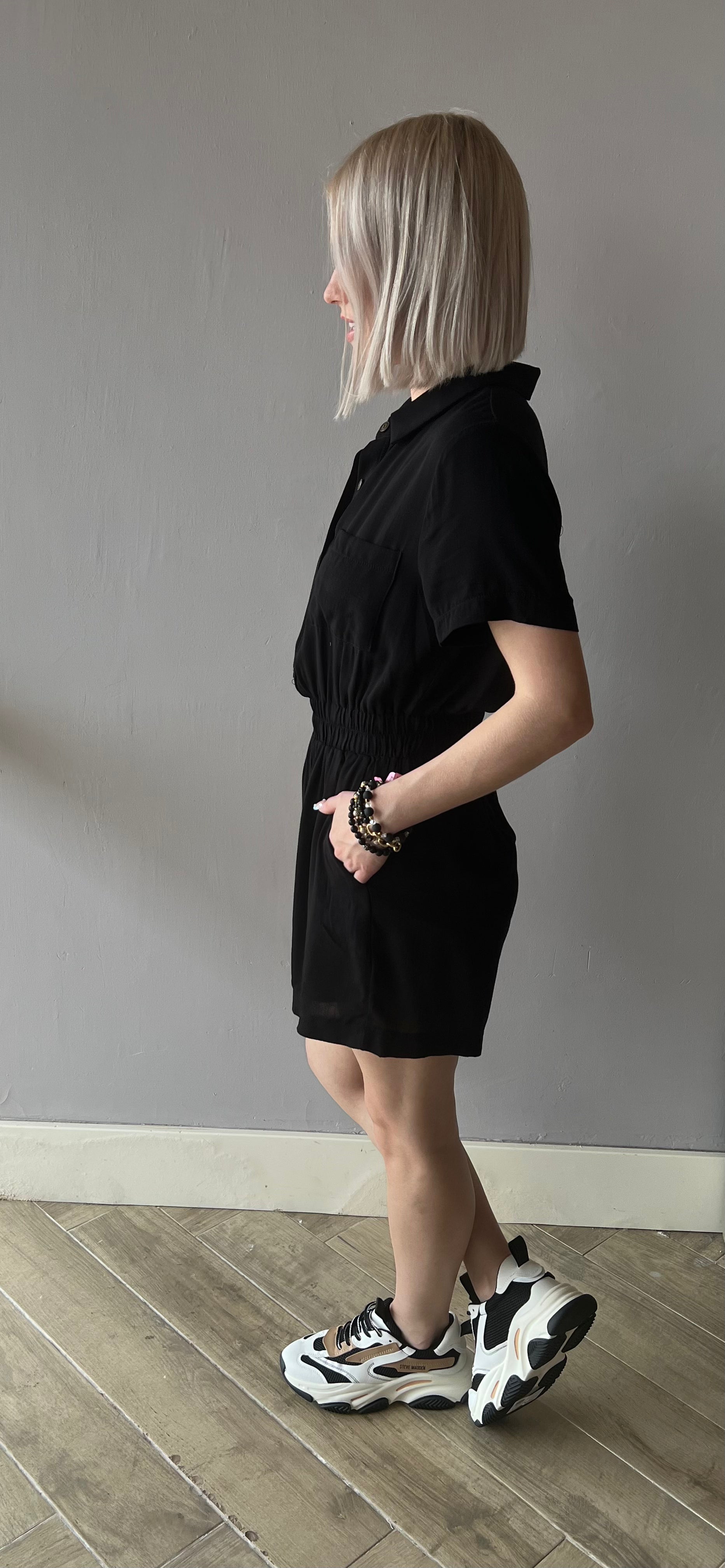 TREMBLE Collar ButtonDown Short Romper