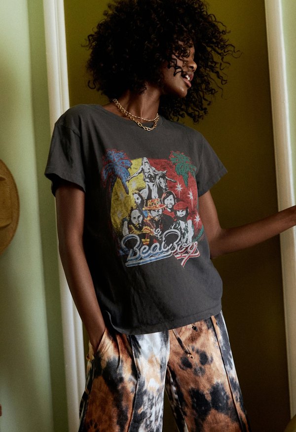 DAYDREAMER 1978 BEACH BOYS Tour Tee