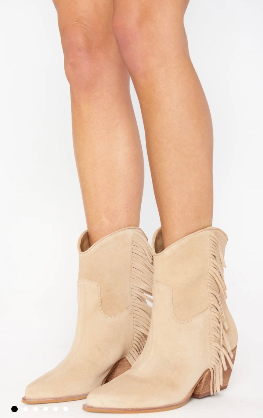 STEVE MADDEN Suede WOLFER-F Fringe Western Bootie