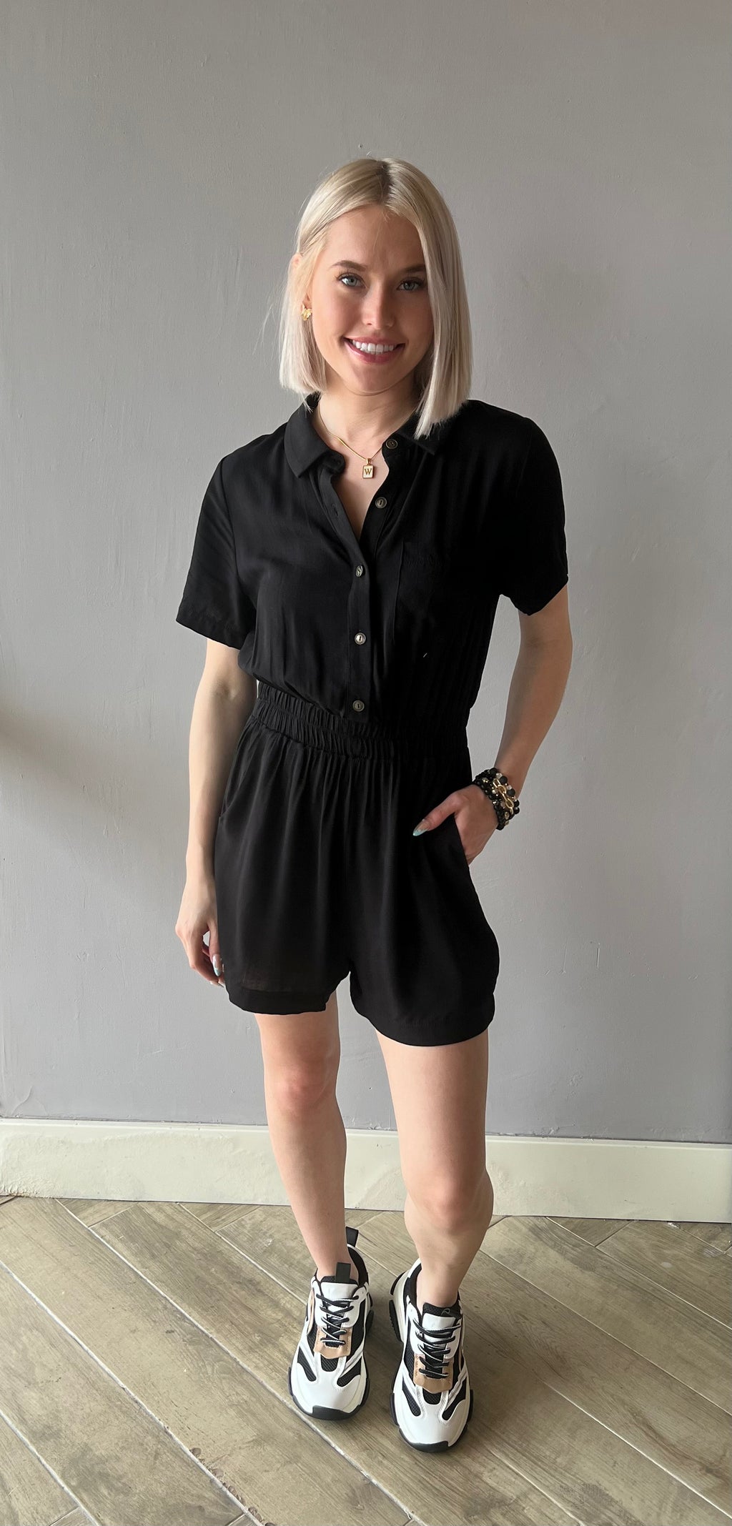 TREMBLE Collar ButtonDown Short Romper