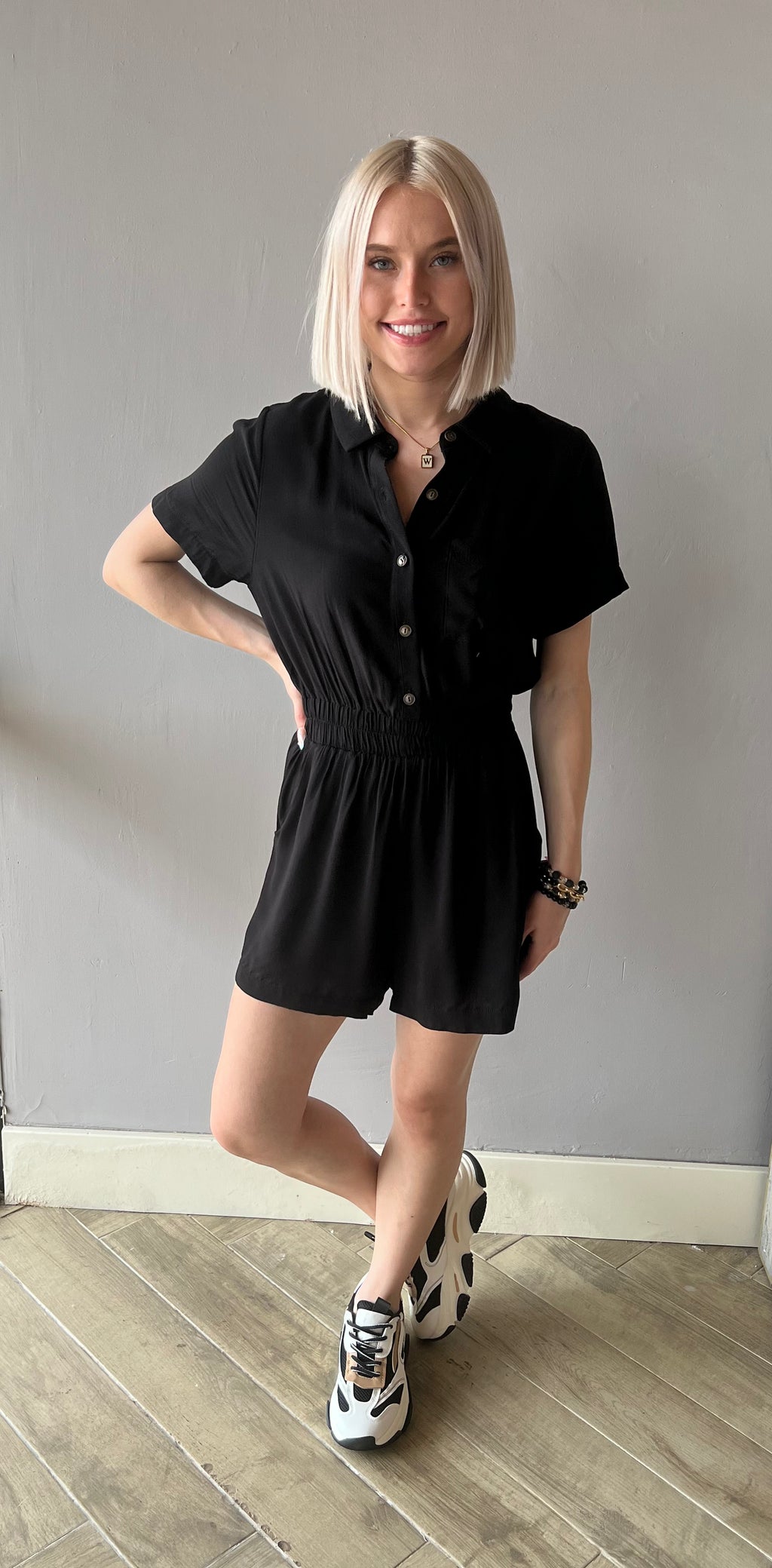 TREMBLE Collar ButtonDown Short Romper