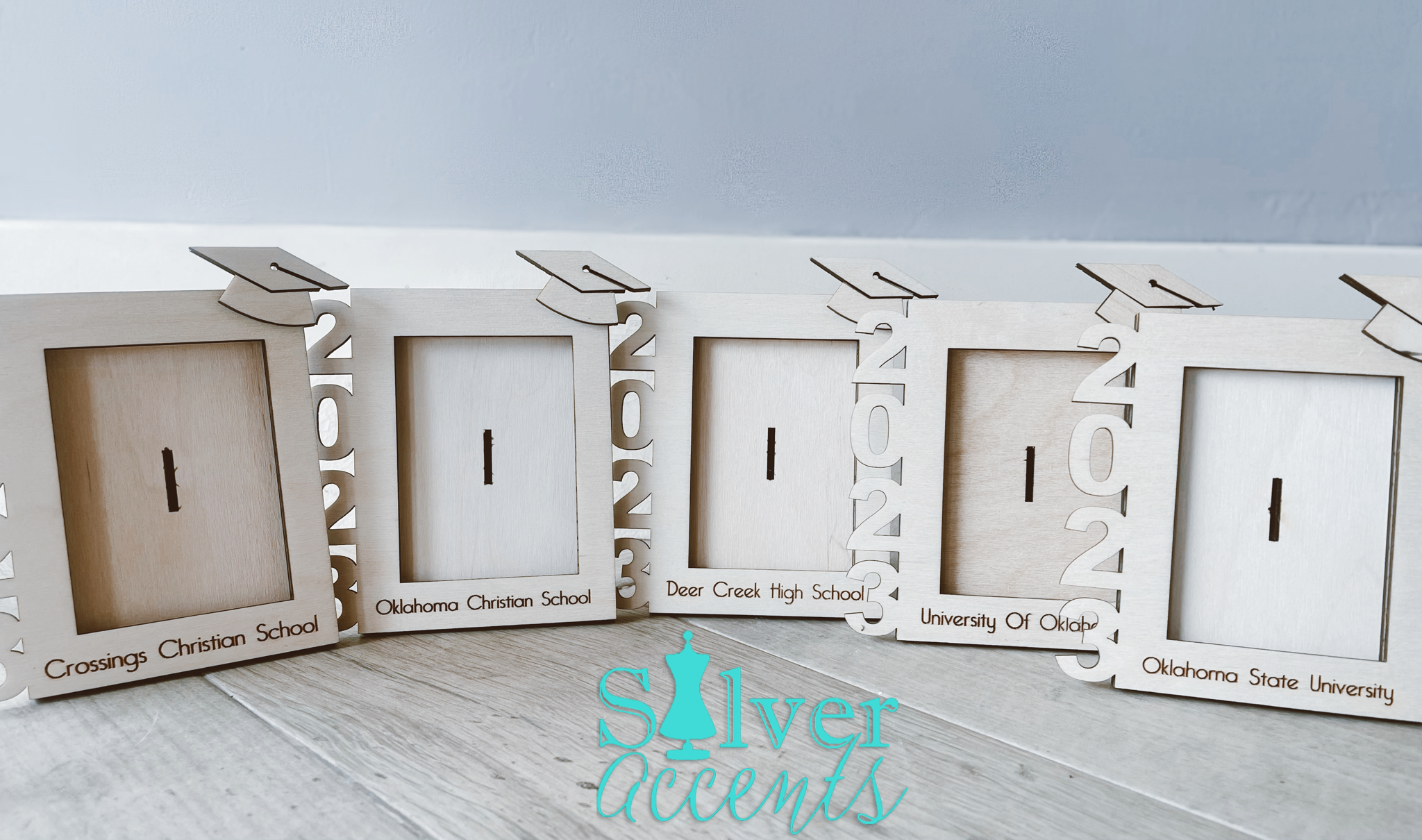 TBT Custom Grad Frame