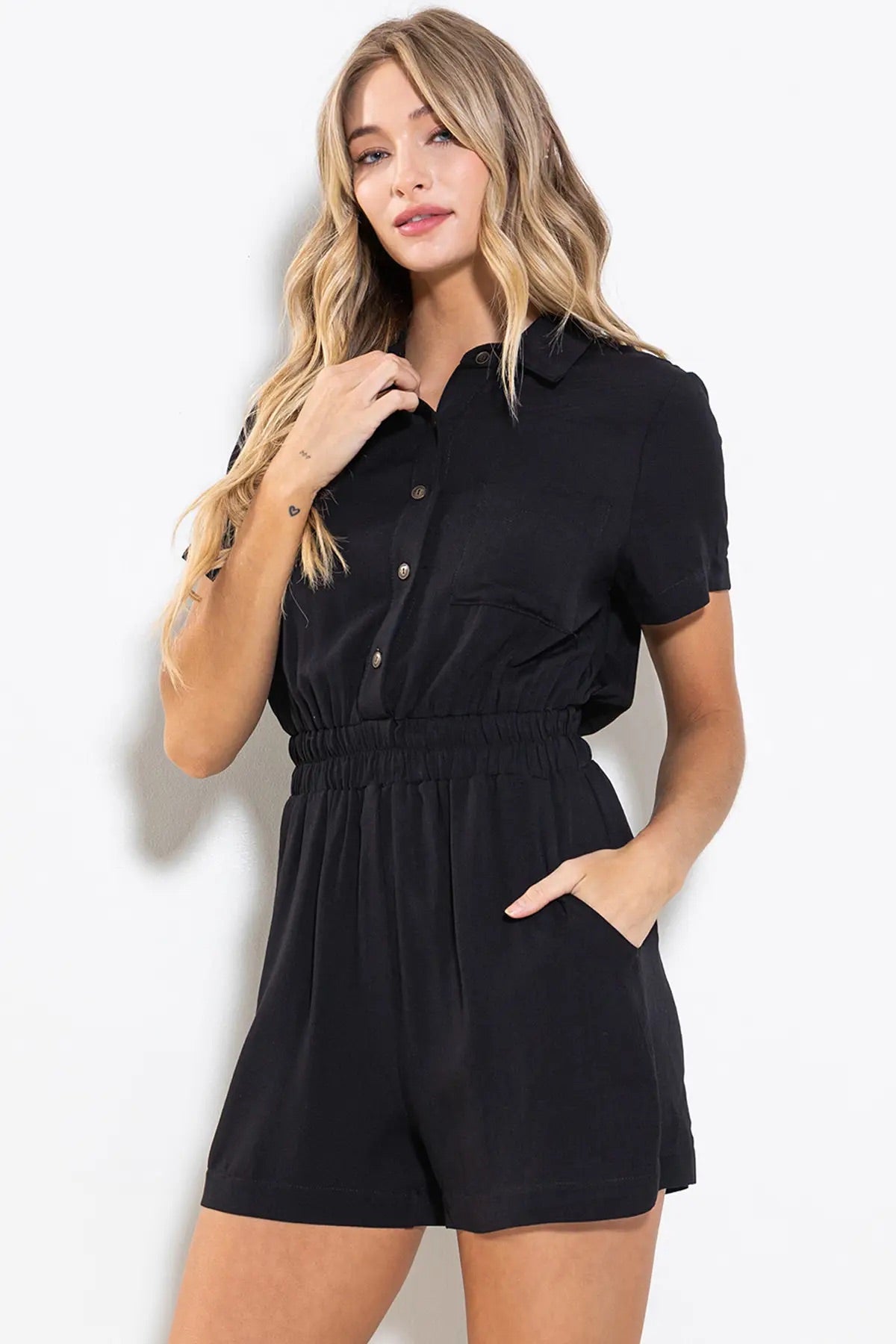 TREMBLE Collar ButtonDown Short Romper