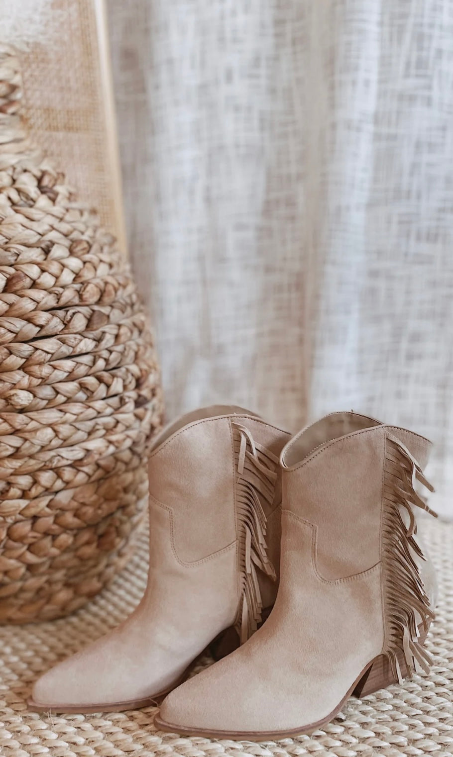 STEVE MADDEN Suede WOLFER-F Fringe Western Bootie