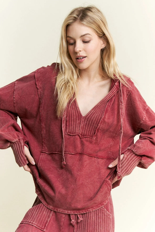 J. HER 2-Piece Burgundy Mineral Wash Set