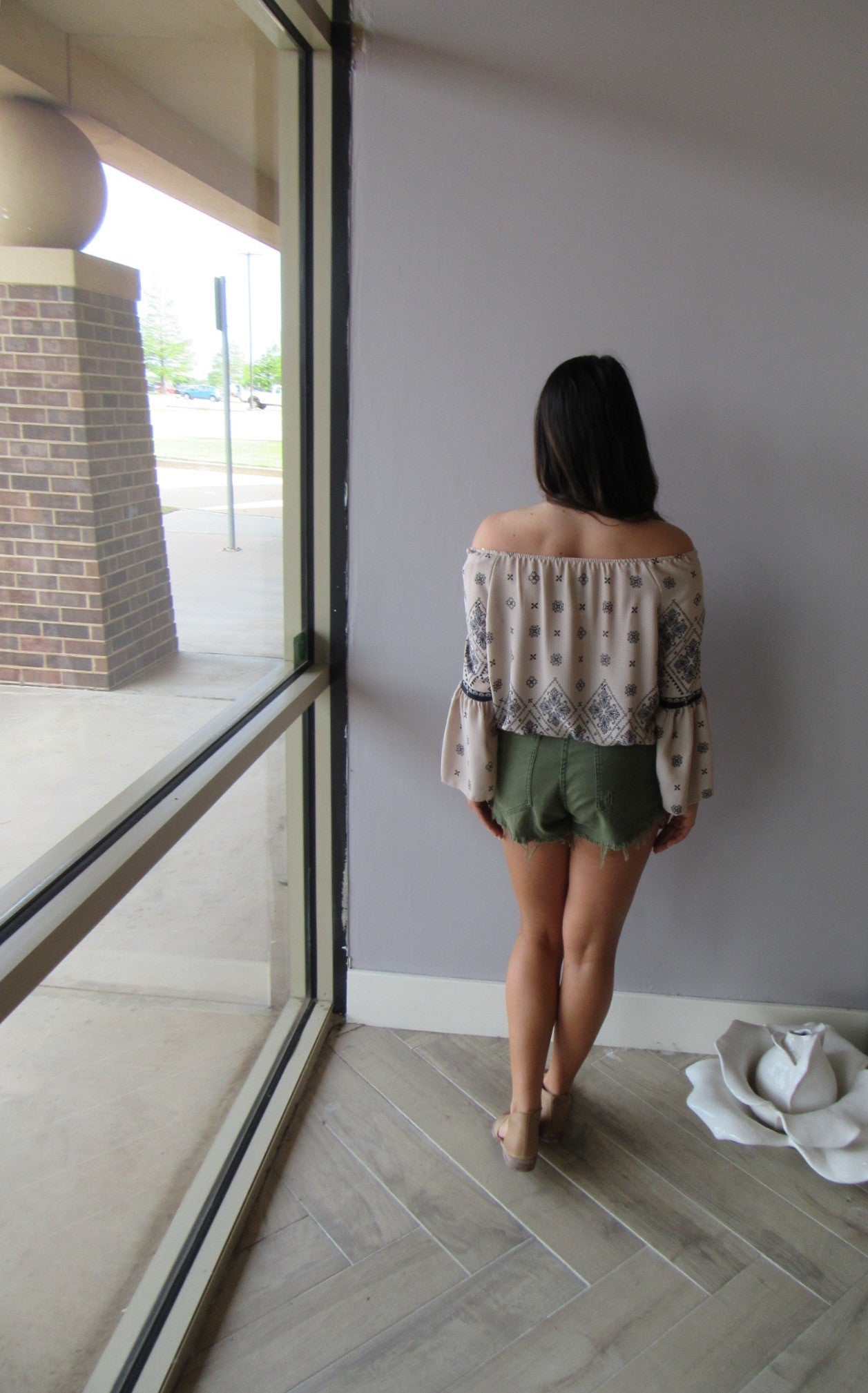 HOLDING BACK BandanaPrint OffShoulder Smock Bottom Top