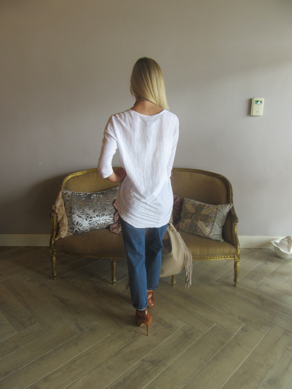 BOBI 3/4 Sleeve WALK ON THE BEACH Slub HiLo V-Neck Tunic Top