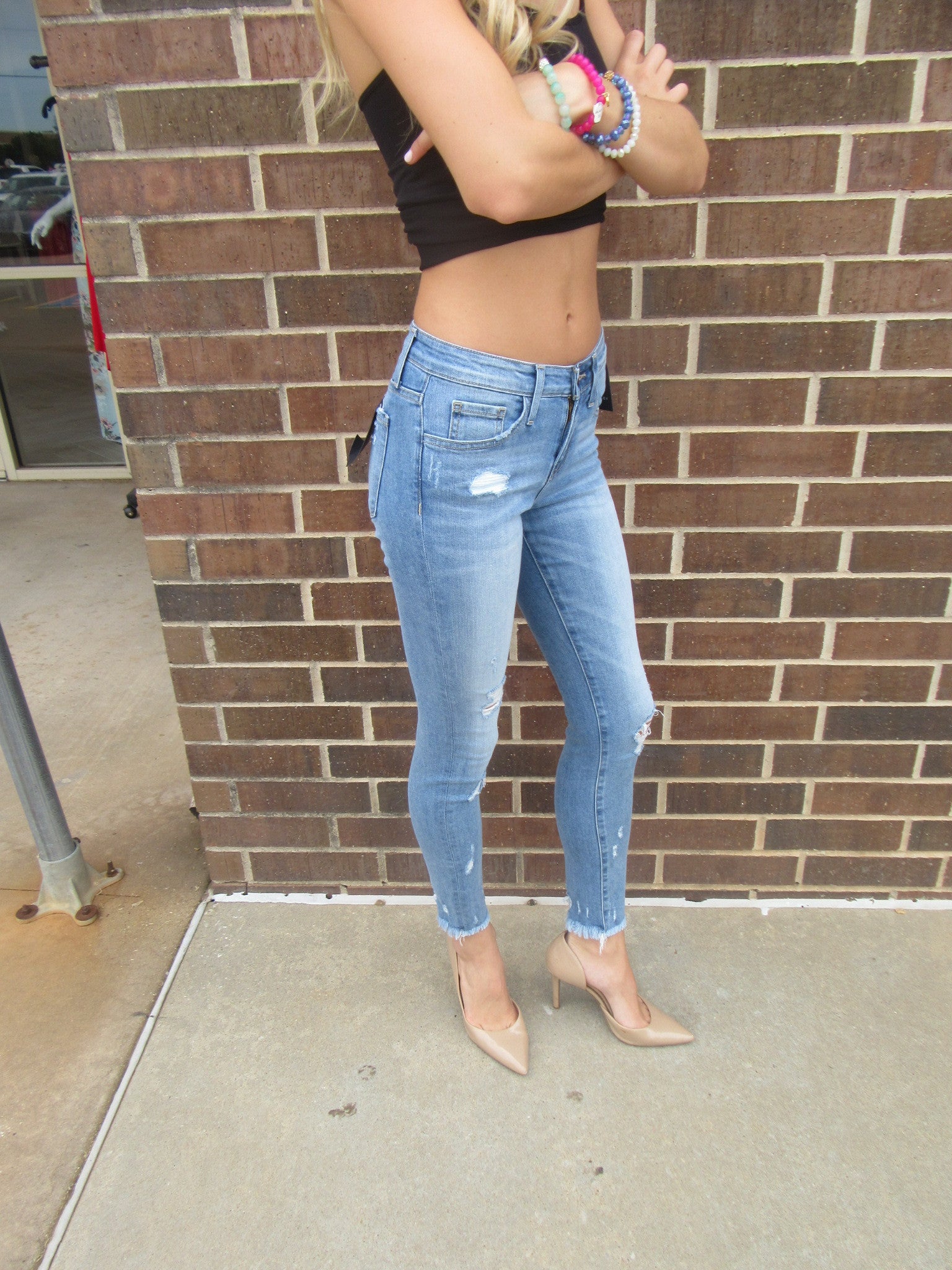 FLYING MONKEY MidRise INNER CIRCLE FrayHem Crop Skinny Jean