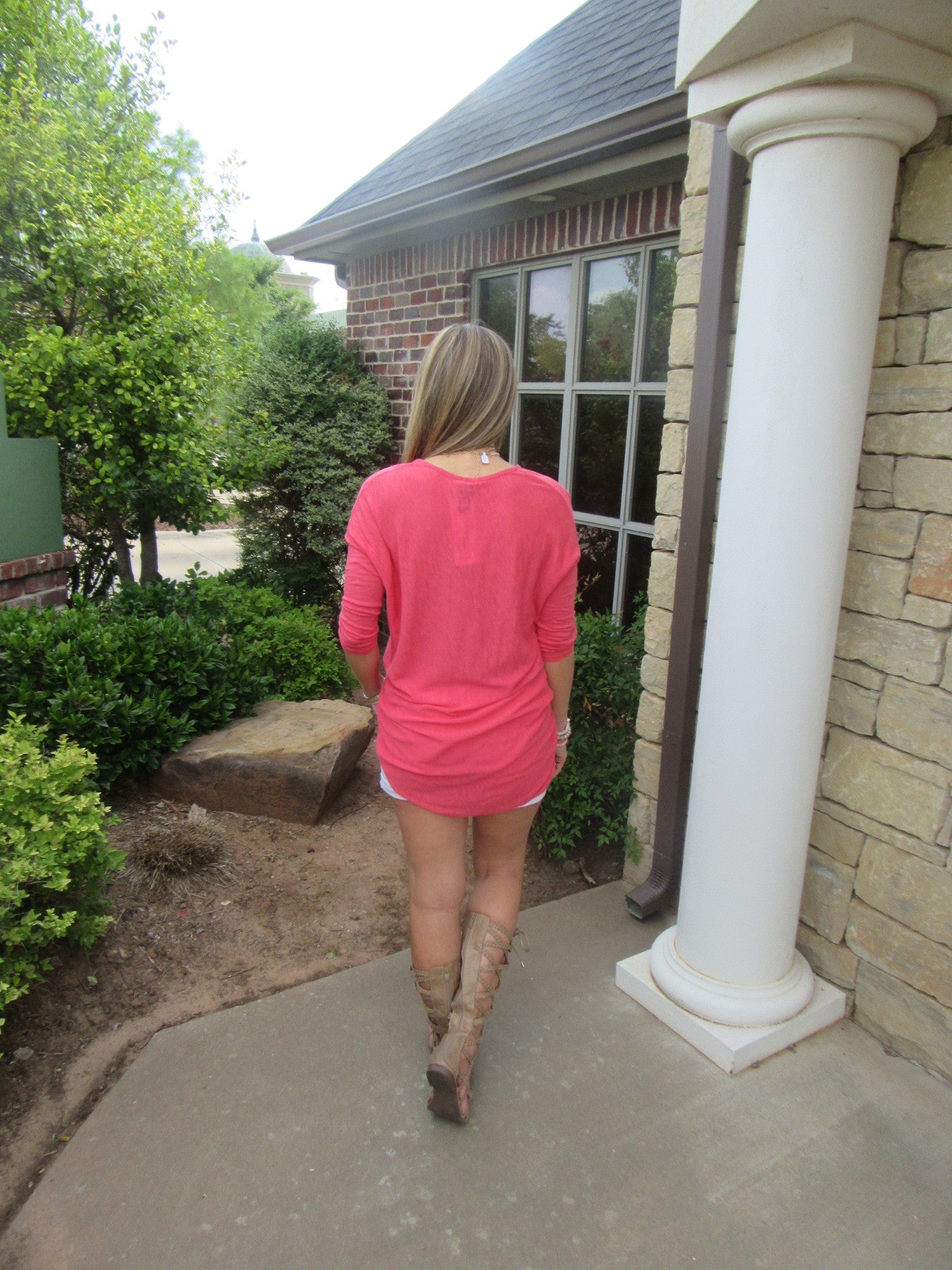 BOBI 3/4 Sleeve WALK ON THE BEACH Slub HiLo V-Neck Tunic Top