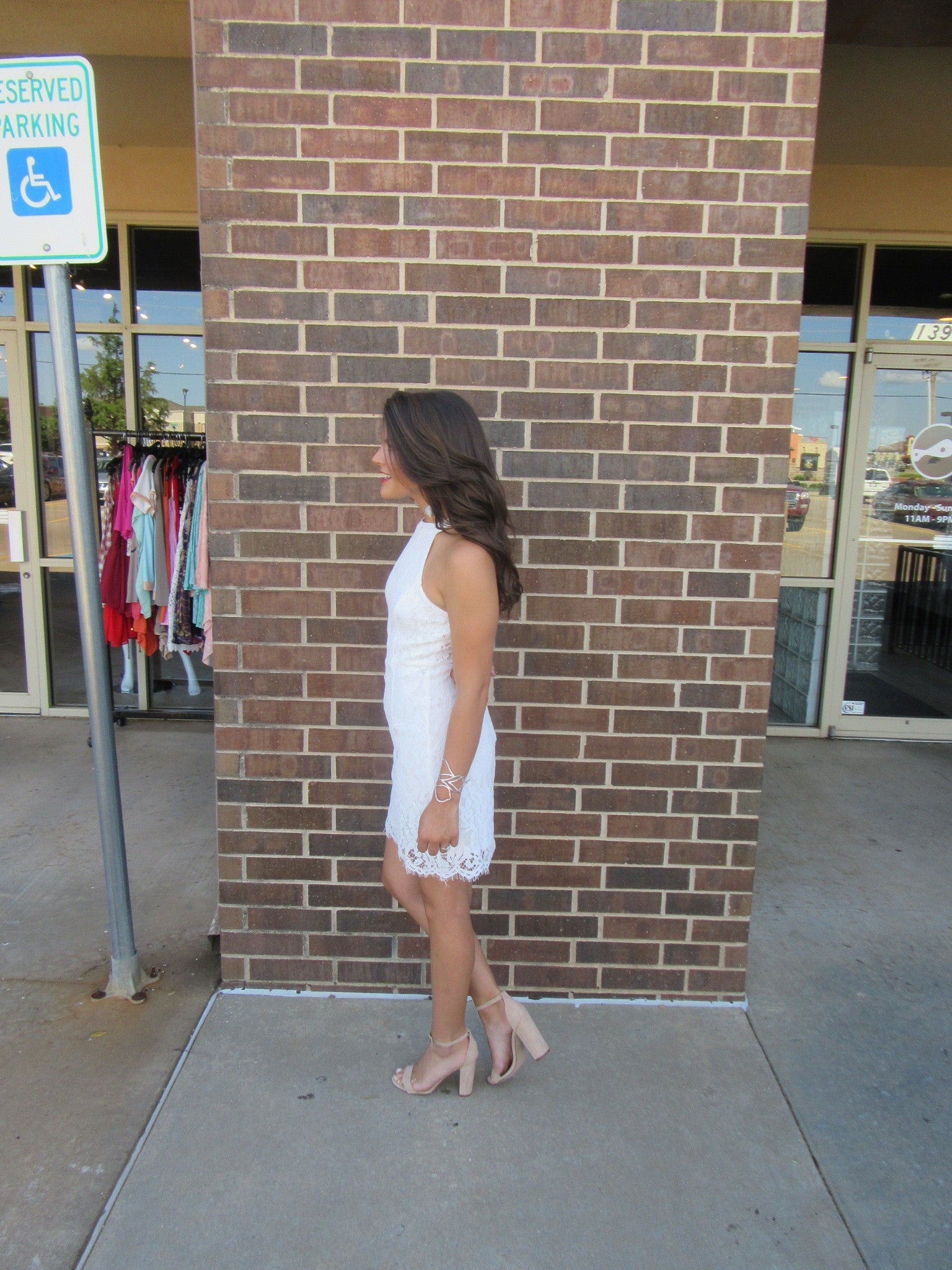 MAGNOLIA Lace HalterNeck ScallopHem Dress