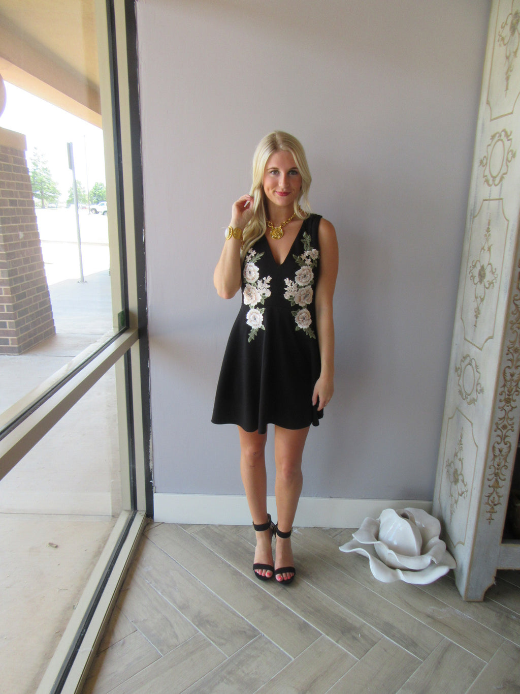 WONDROUS Floral Embroider Appliqué Skater Dress