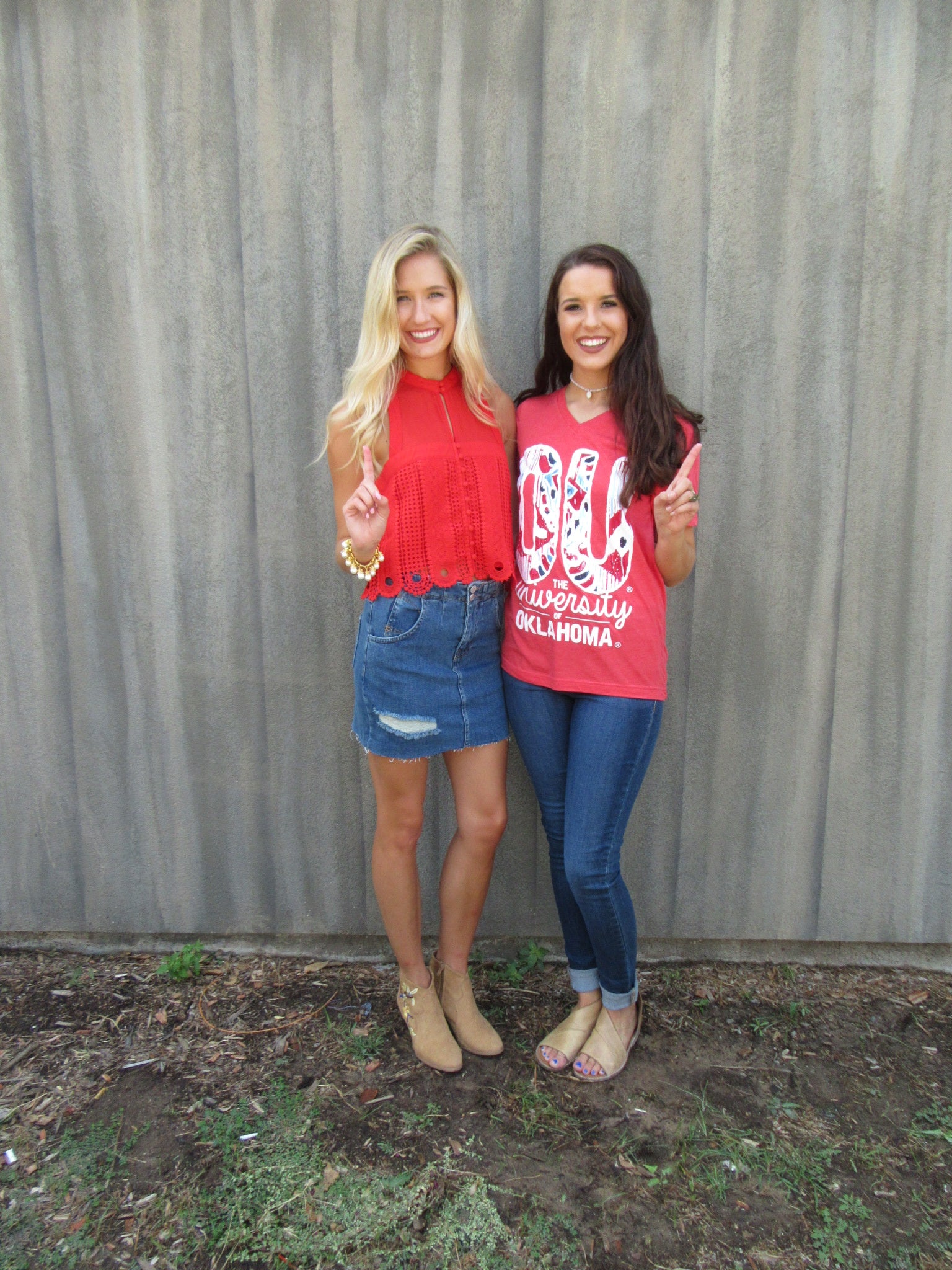 CALAMITY JANE TriBlend BALI IKAT Logo V-Neck Tee Top