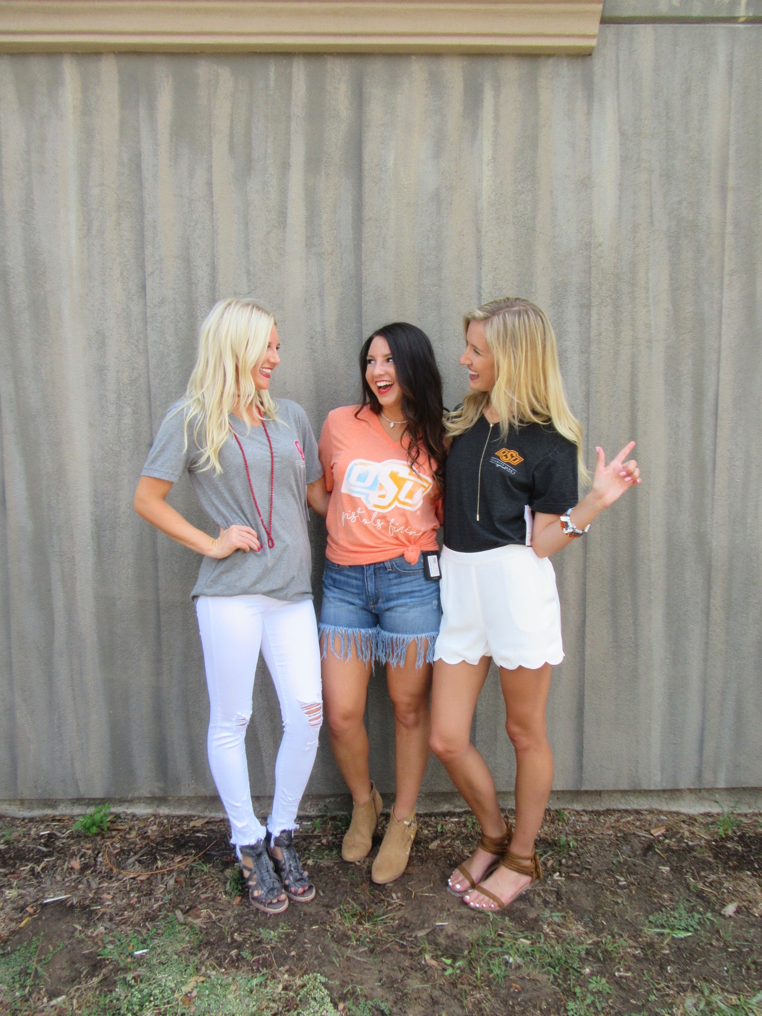 HOME OF THE COWBOYS Logo Back V-Neck Triblend Tee Top