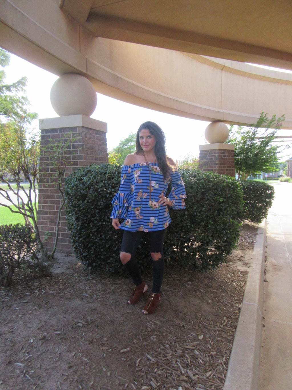 BORDERLINE Floral/Stripe OffShoulder RuffleSleeve StretchKnit Top