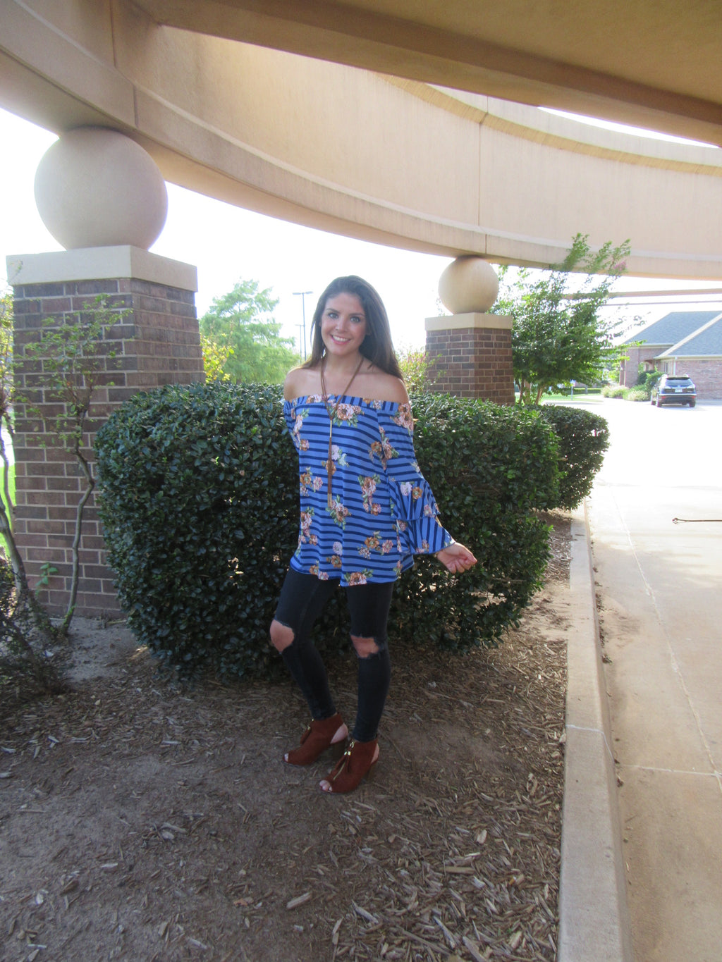 BORDERLINE Floral/Stripe OffShoulder RuffleSleeve StretchKnit Top