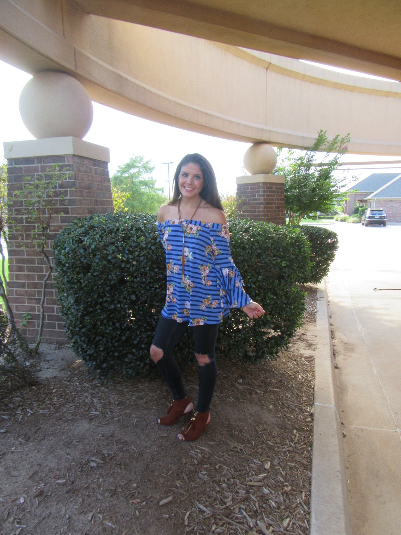 BORDERLINE Floral/Stripe OffShoulder RuffleSleeve StretchKnit Top