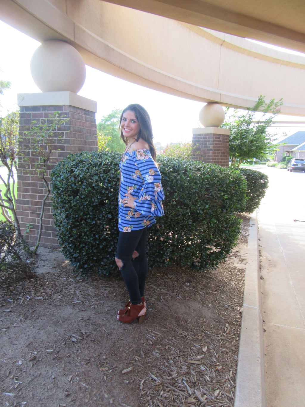 BORDERLINE Floral/Stripe OffShoulder RuffleSleeve StretchKnit Top