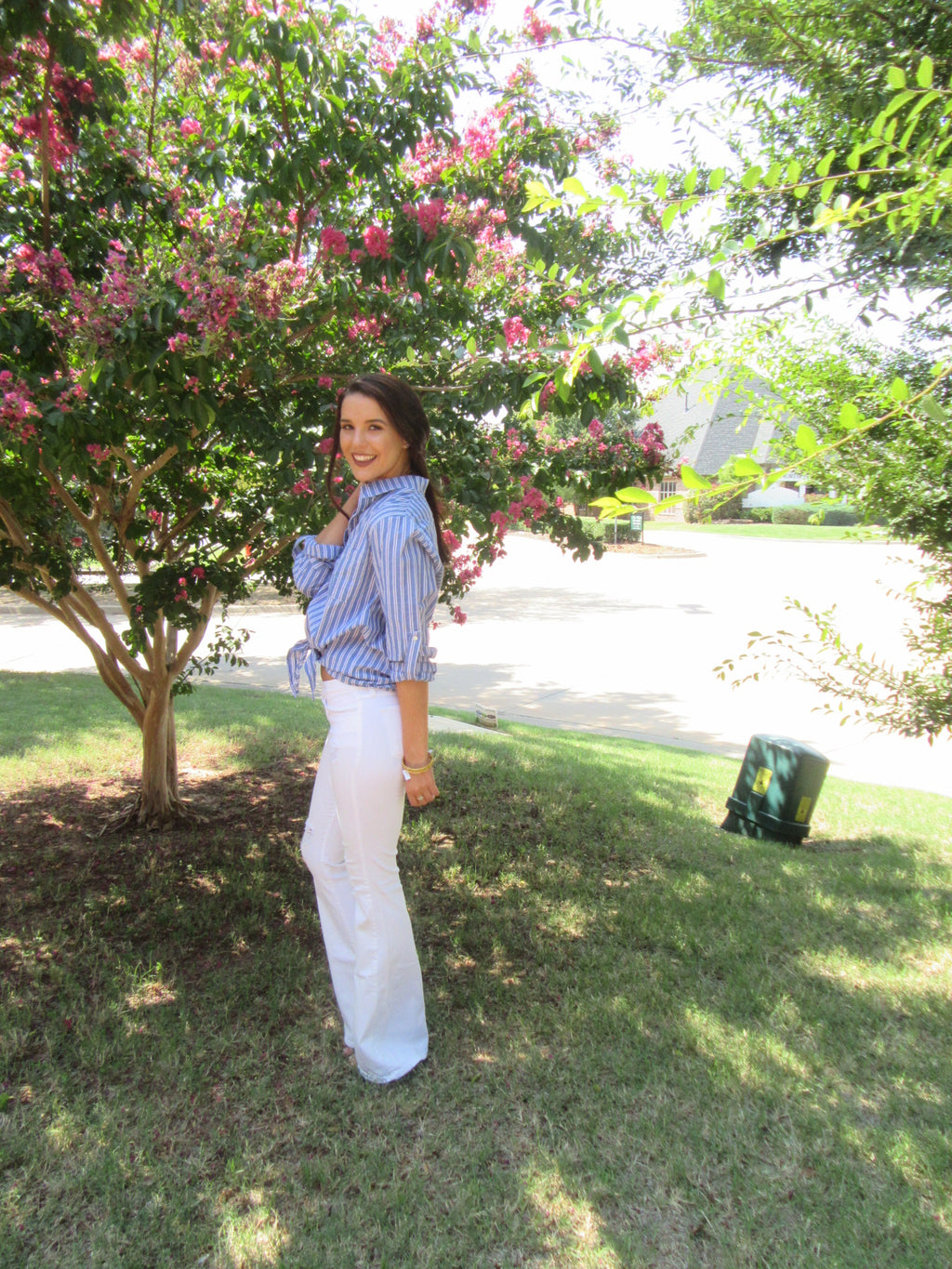 SCHOOL TIES Stripe Tie Bottom Button Down Top