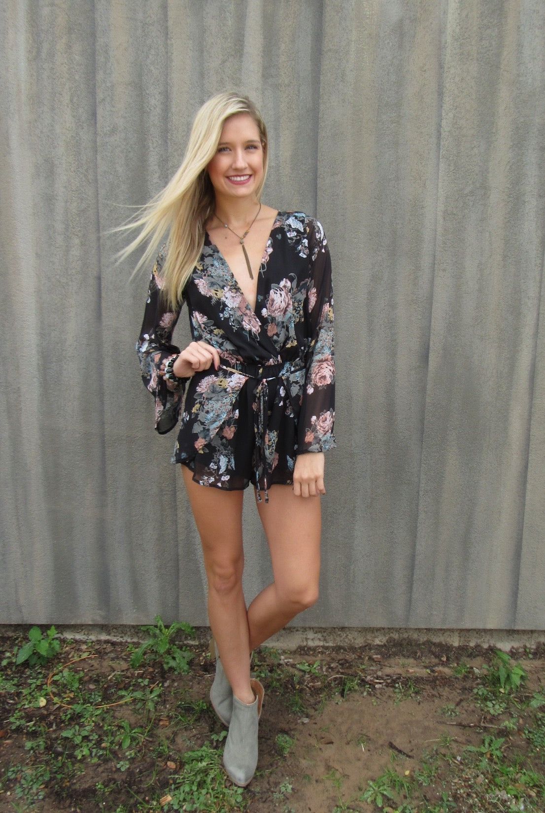 BYWAY Floral V-Neck FlareSleeve Chiffon Wrap Short Romper