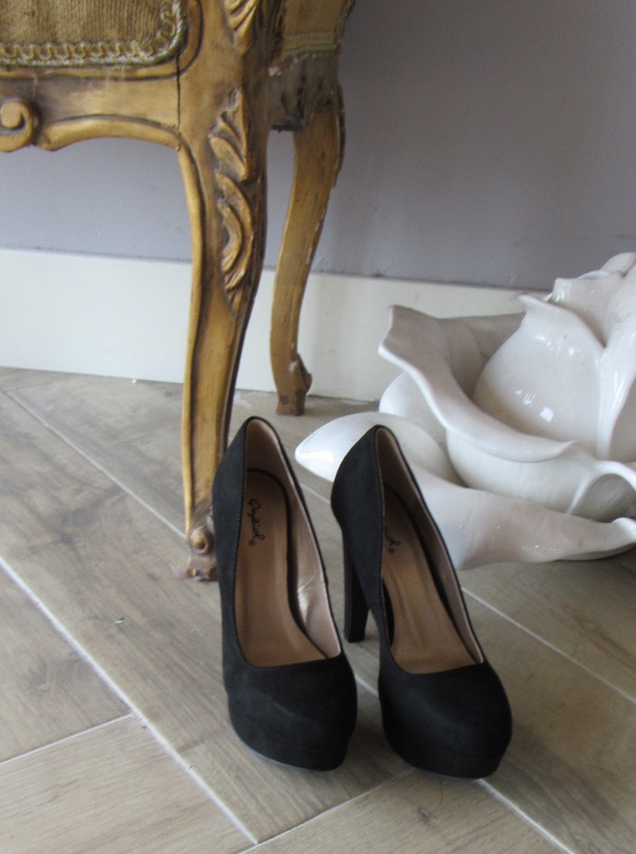 JESSICA Platform RoundToe Pumps Shoes