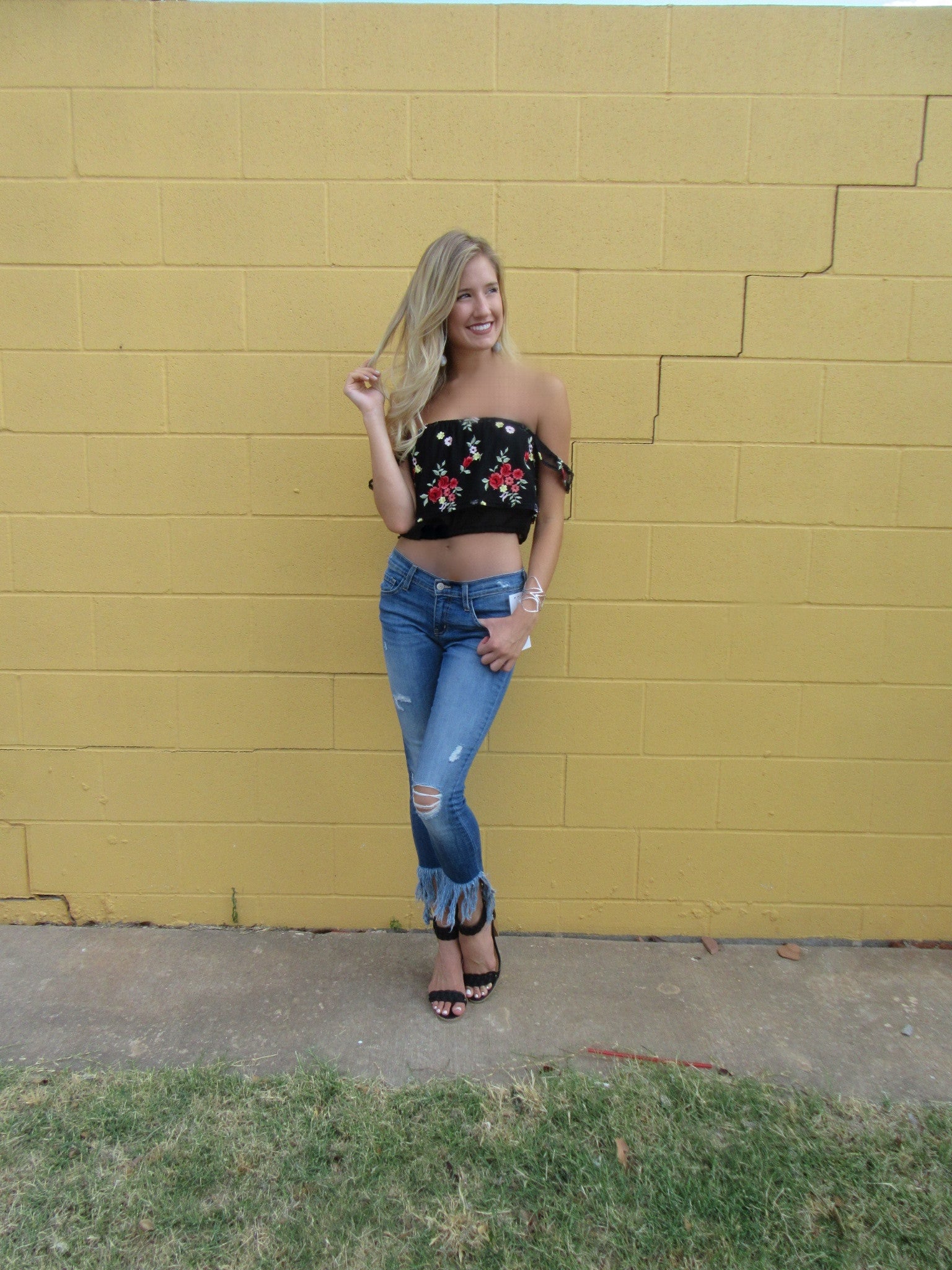 Honey Punch REASON TO STAY Embroidered Floral OffShoulder FlutterSleeve Crop Top